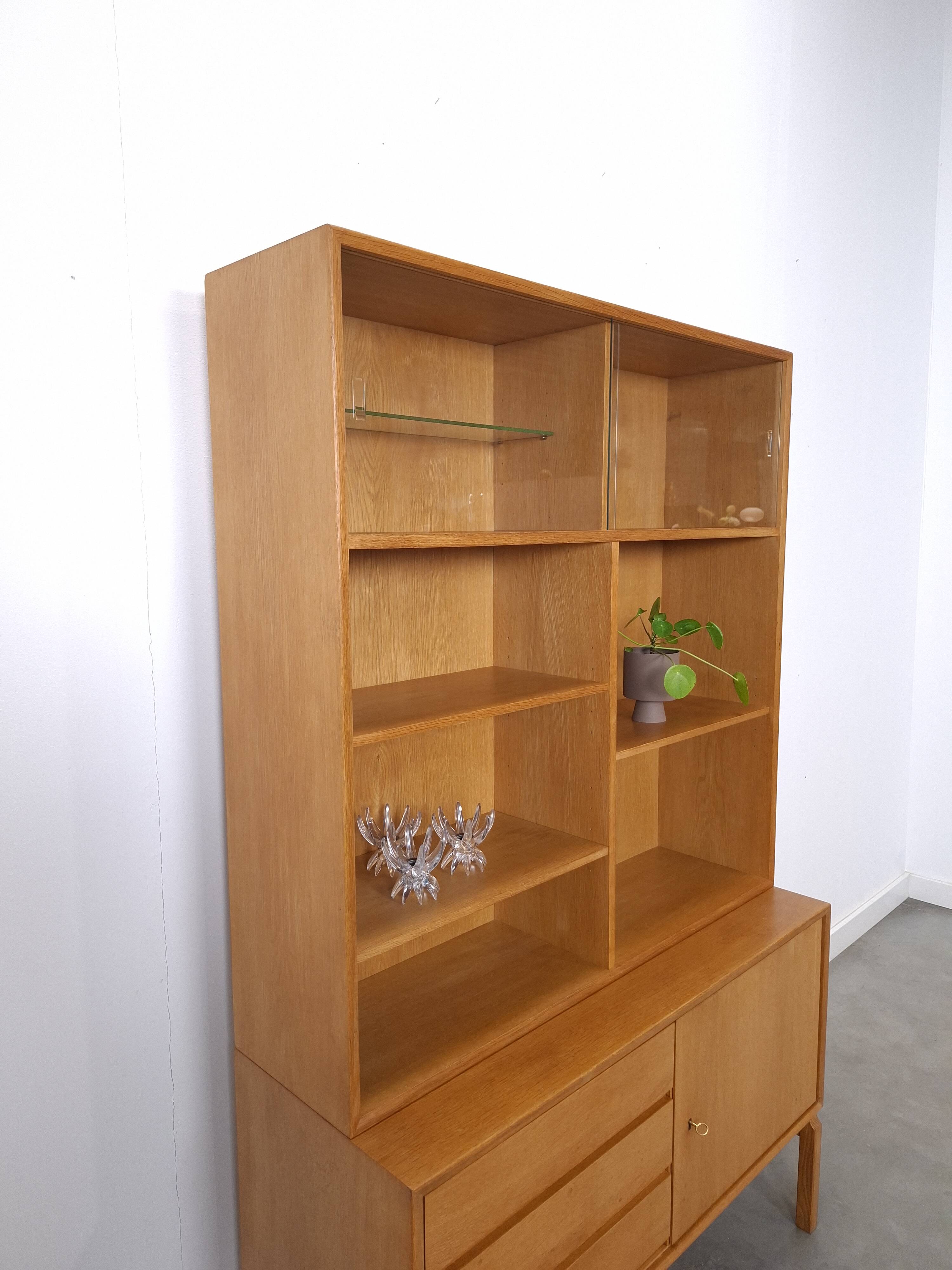 Ikea Grabinski boekenkast met lades