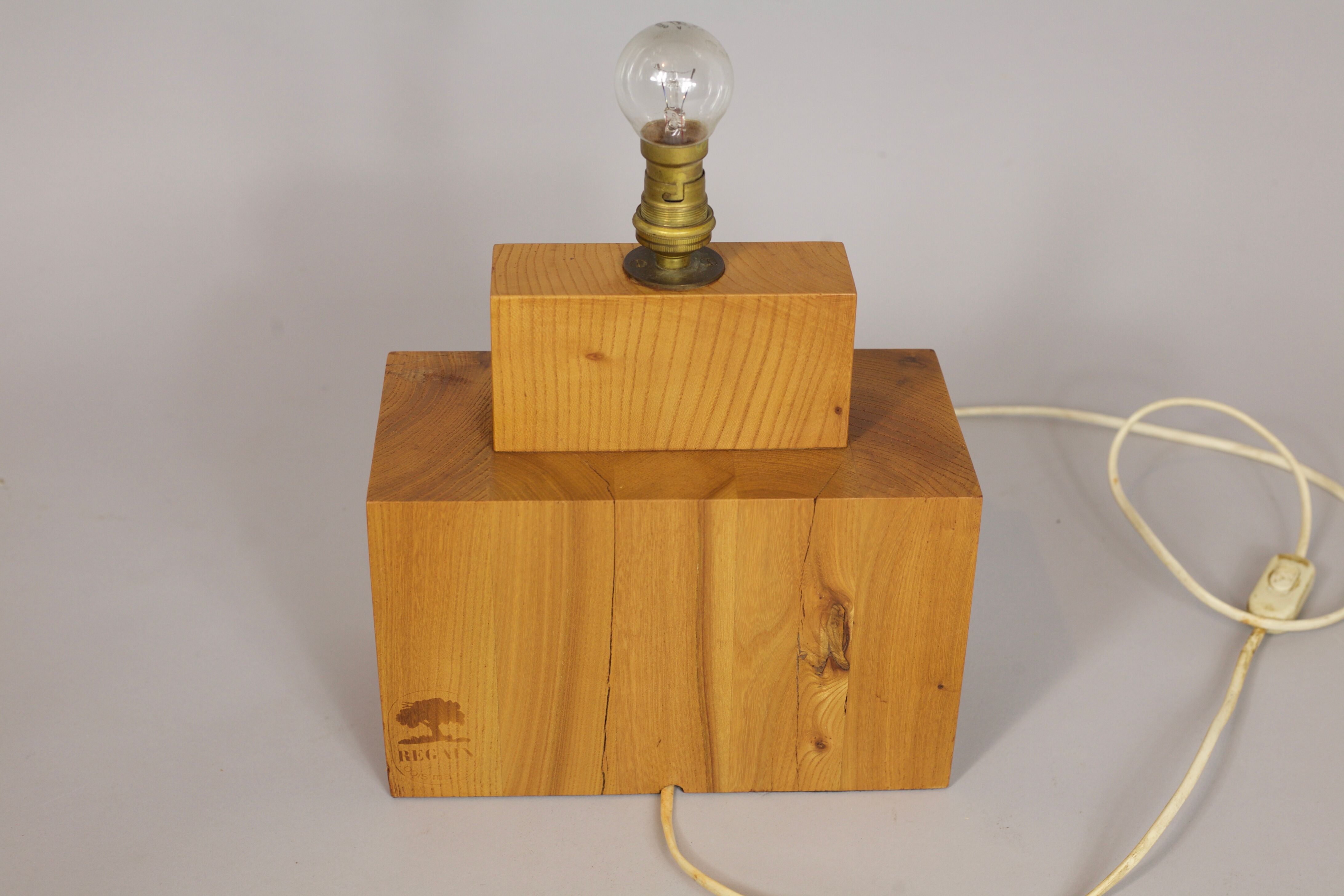 Constructivist wooden lamp edited by the House renewed circa 1970