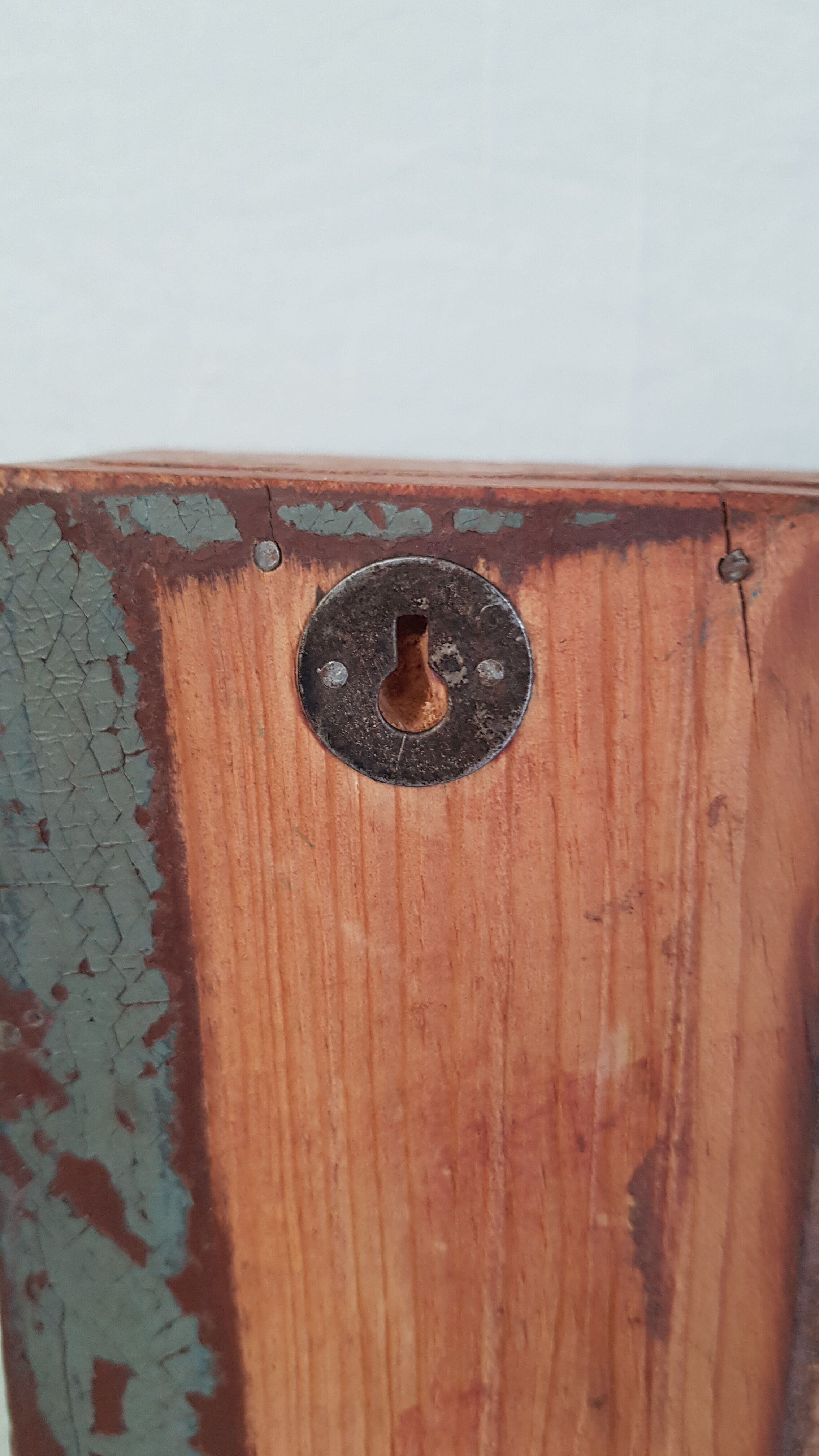 Wall shelf 3 shelves + 4 hooks cast iron in polychrome wood