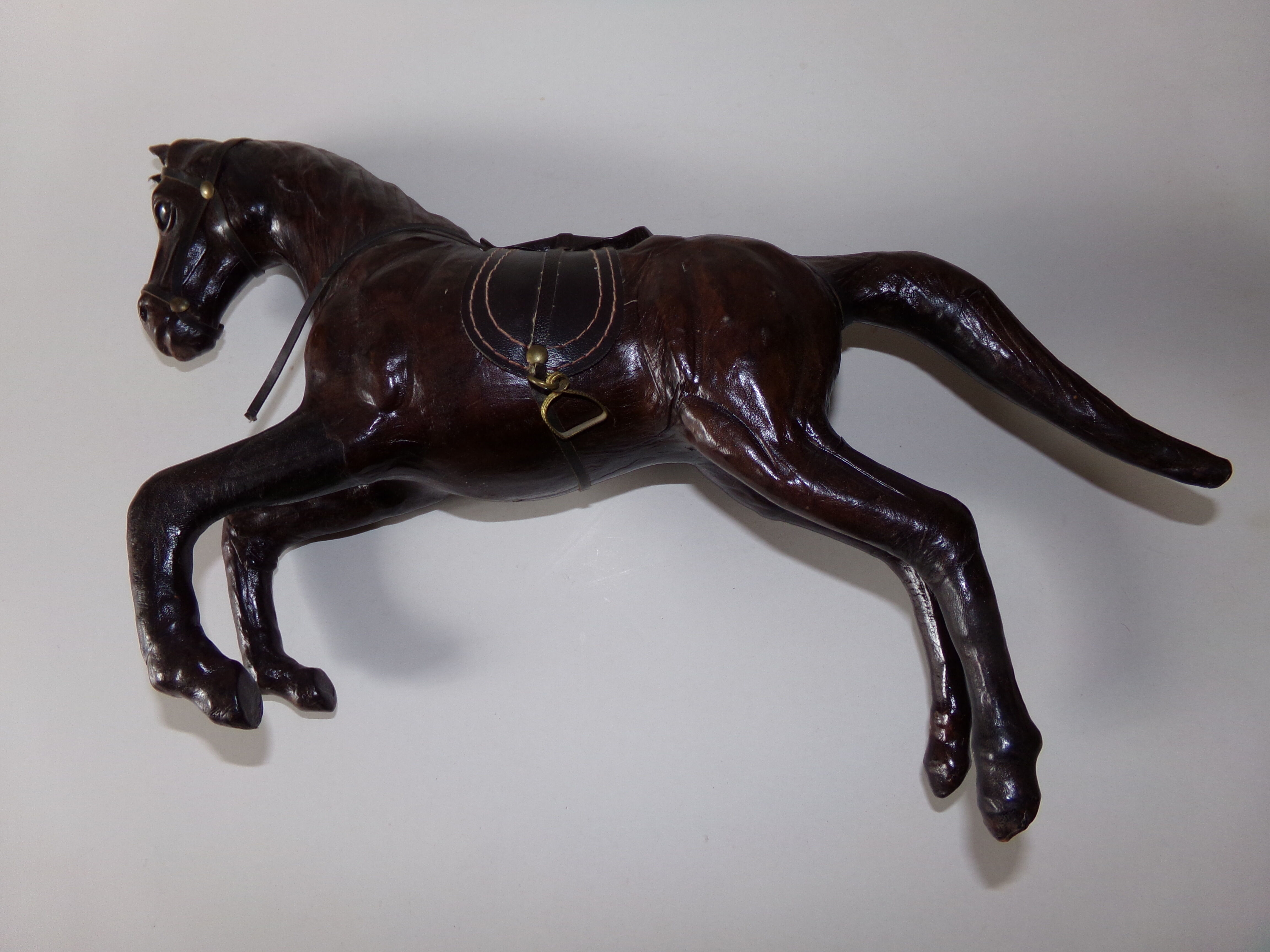 Cheval recouvert de cuir
