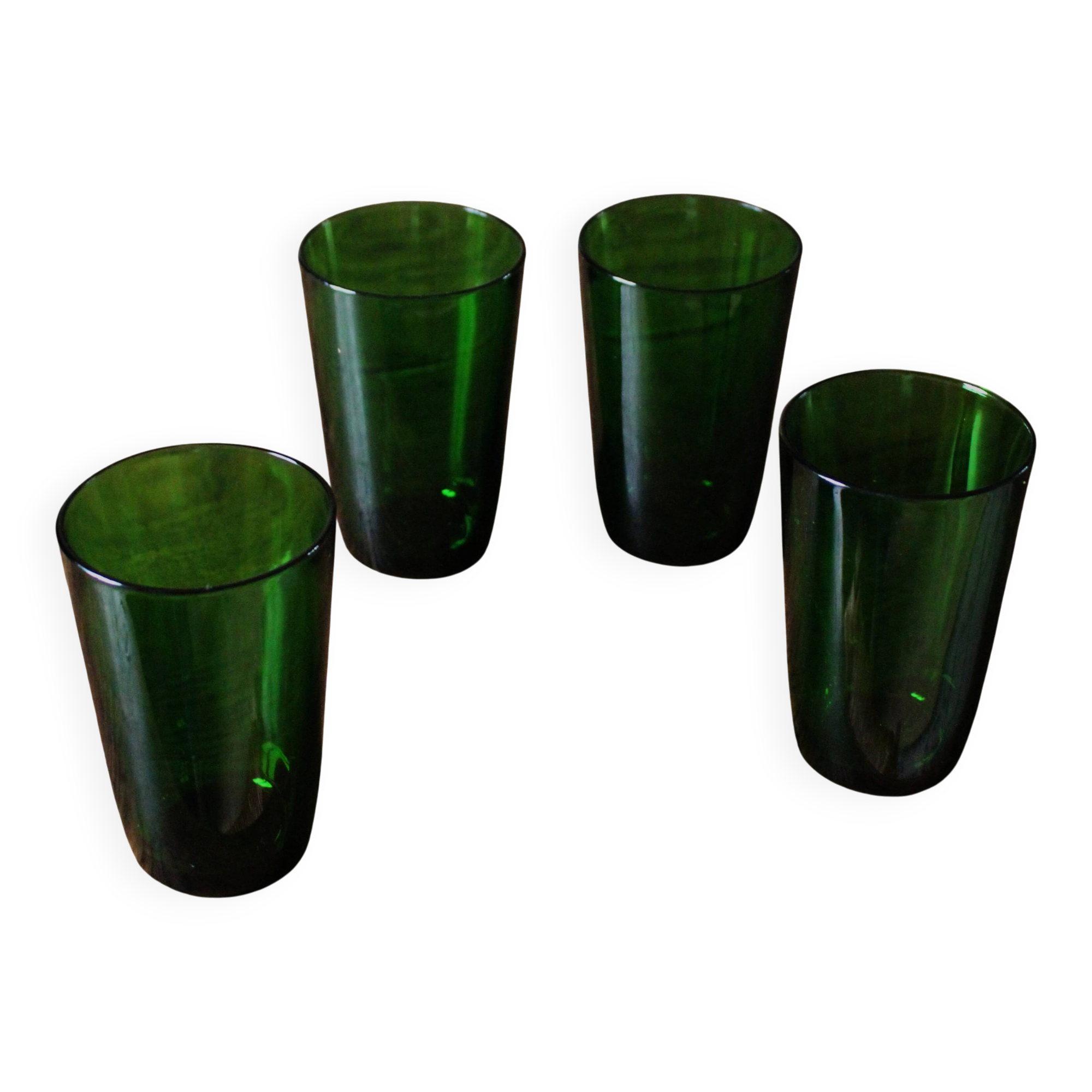 Un lot de 4 grands verres Vereco vert vintage