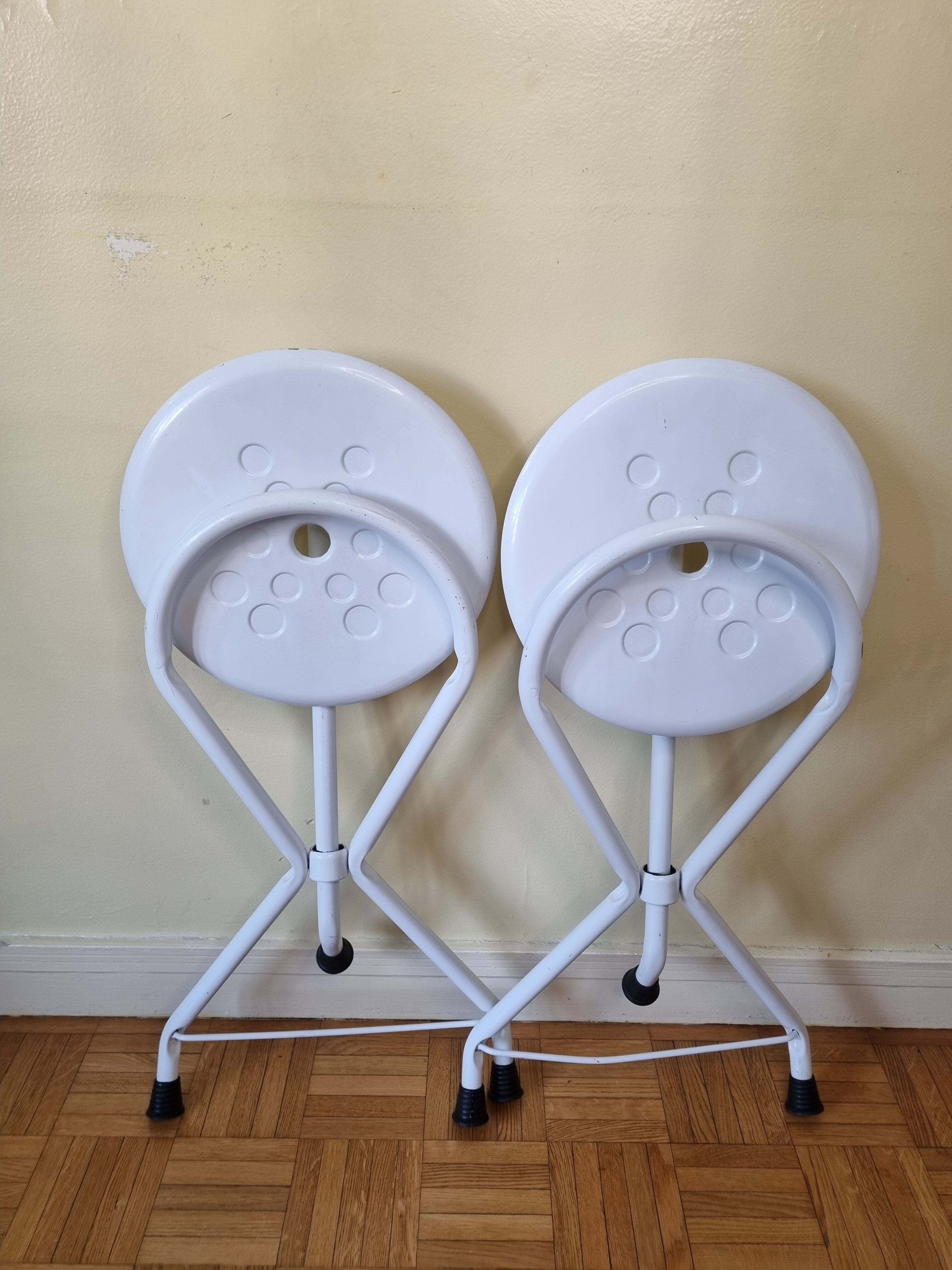 Paire de tabourets pliants vintage "Tubecon" Marinakis, années 80