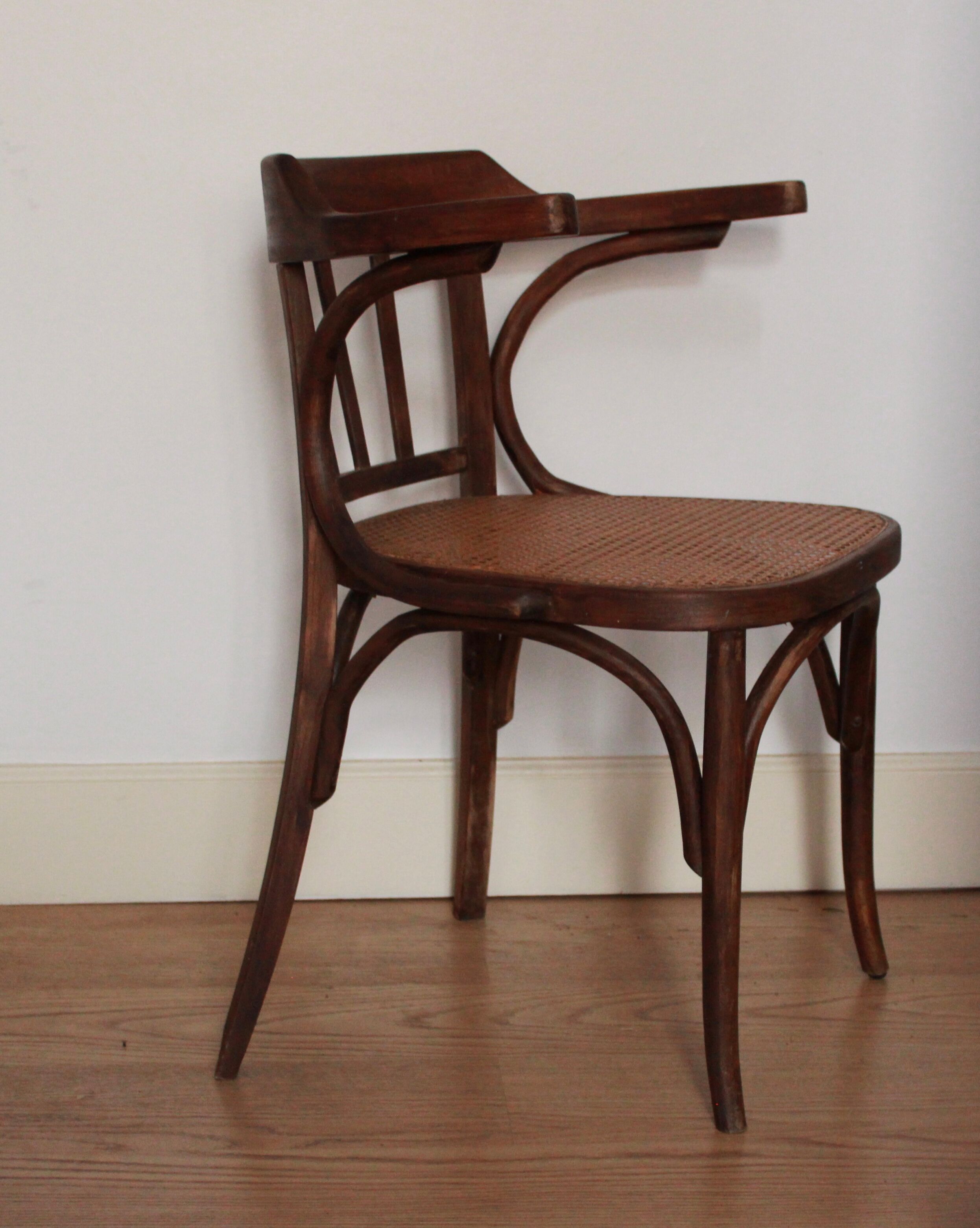 Chaise en bois 1900