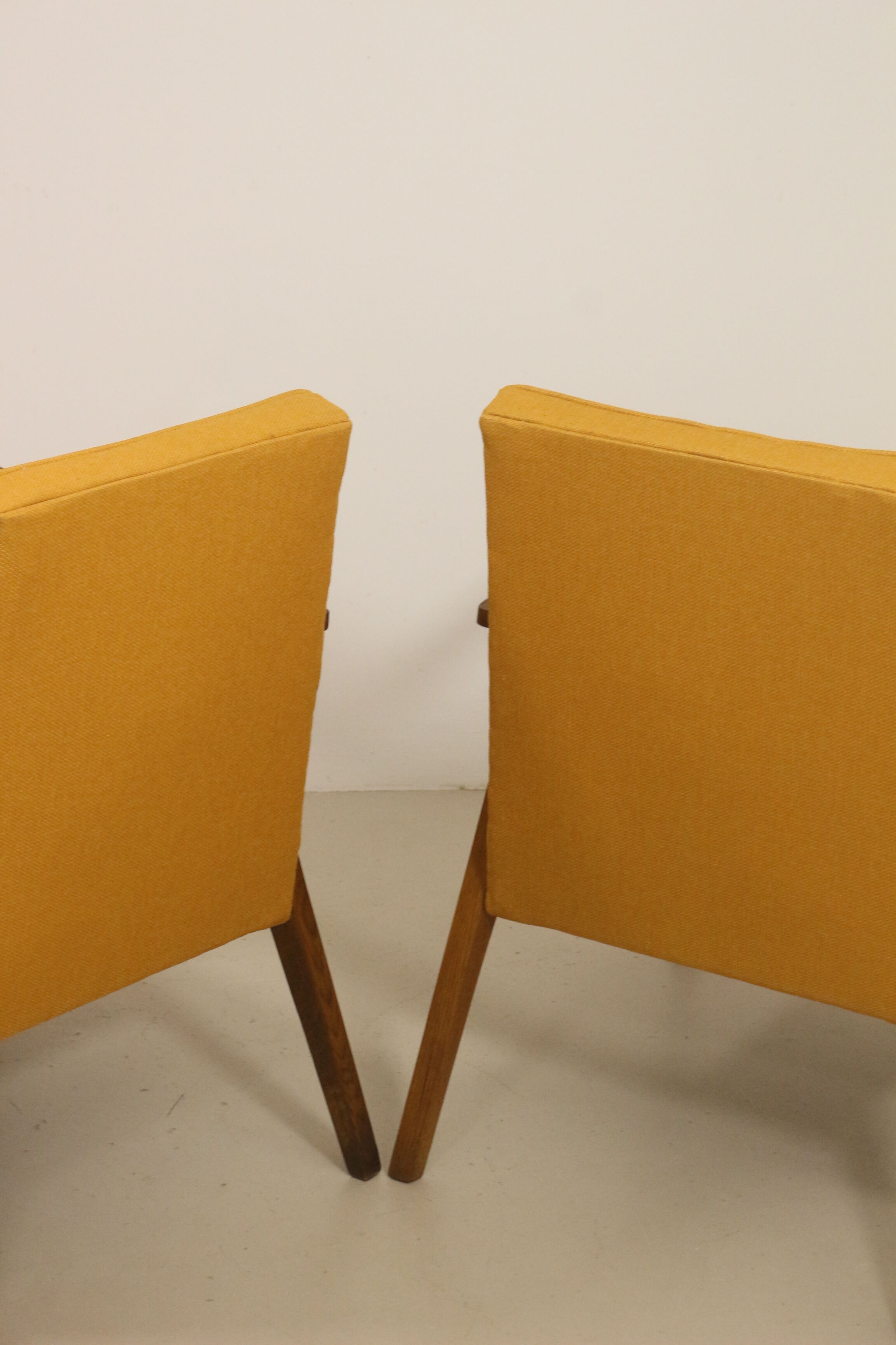 Pair of Scandinavian armchairs 1960 curved armrests. Ref Mimosa