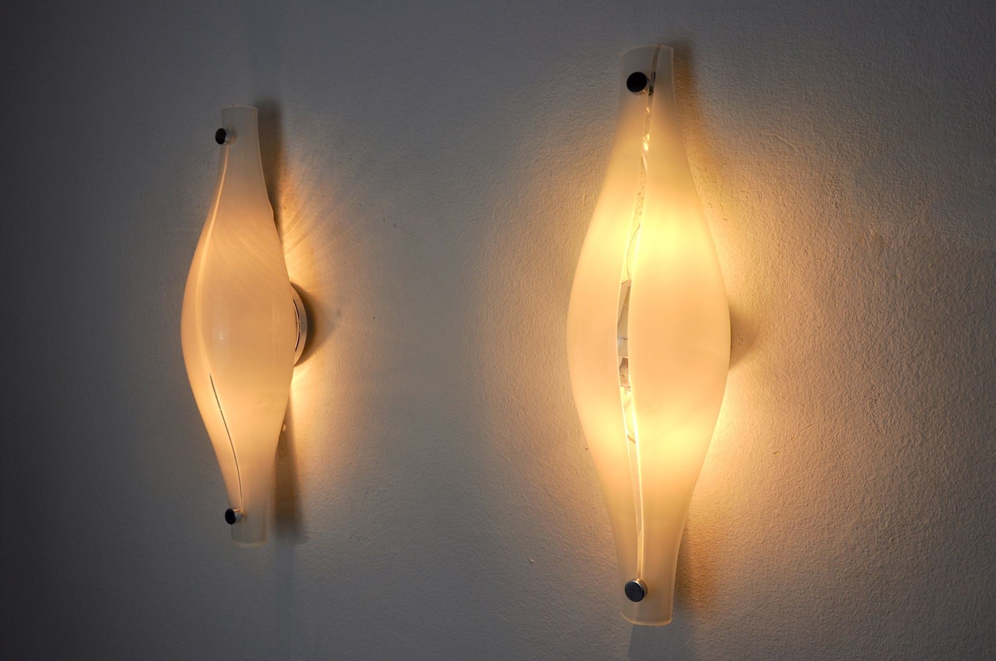 Pair of Cat's Eye wall lamps by Murano Mazzega, blown glass, Italy, 1960