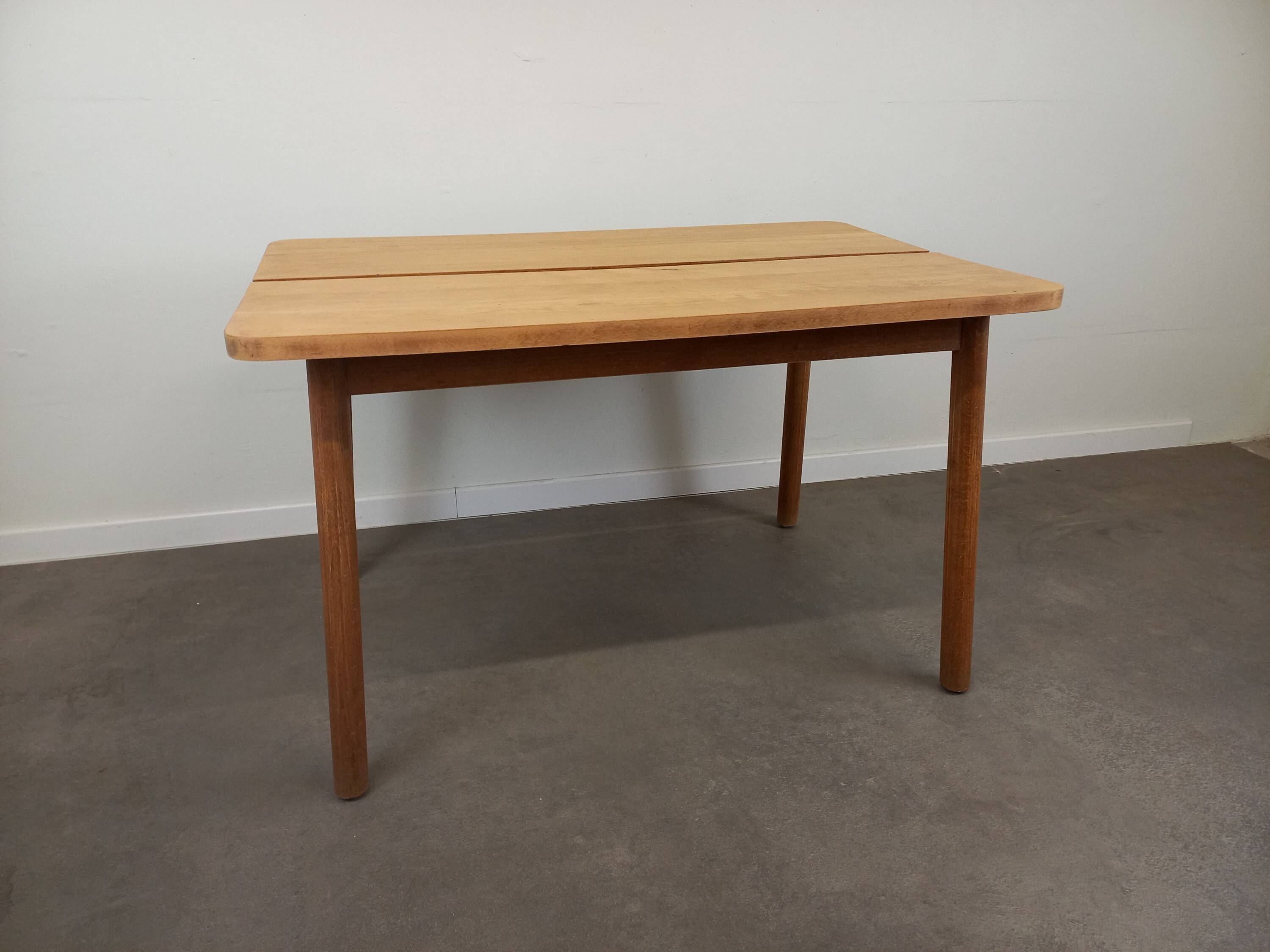 Pierre Gautier Delaye dining table attribution