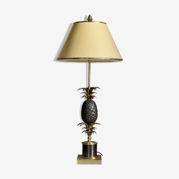 Bronze pineapple lamp