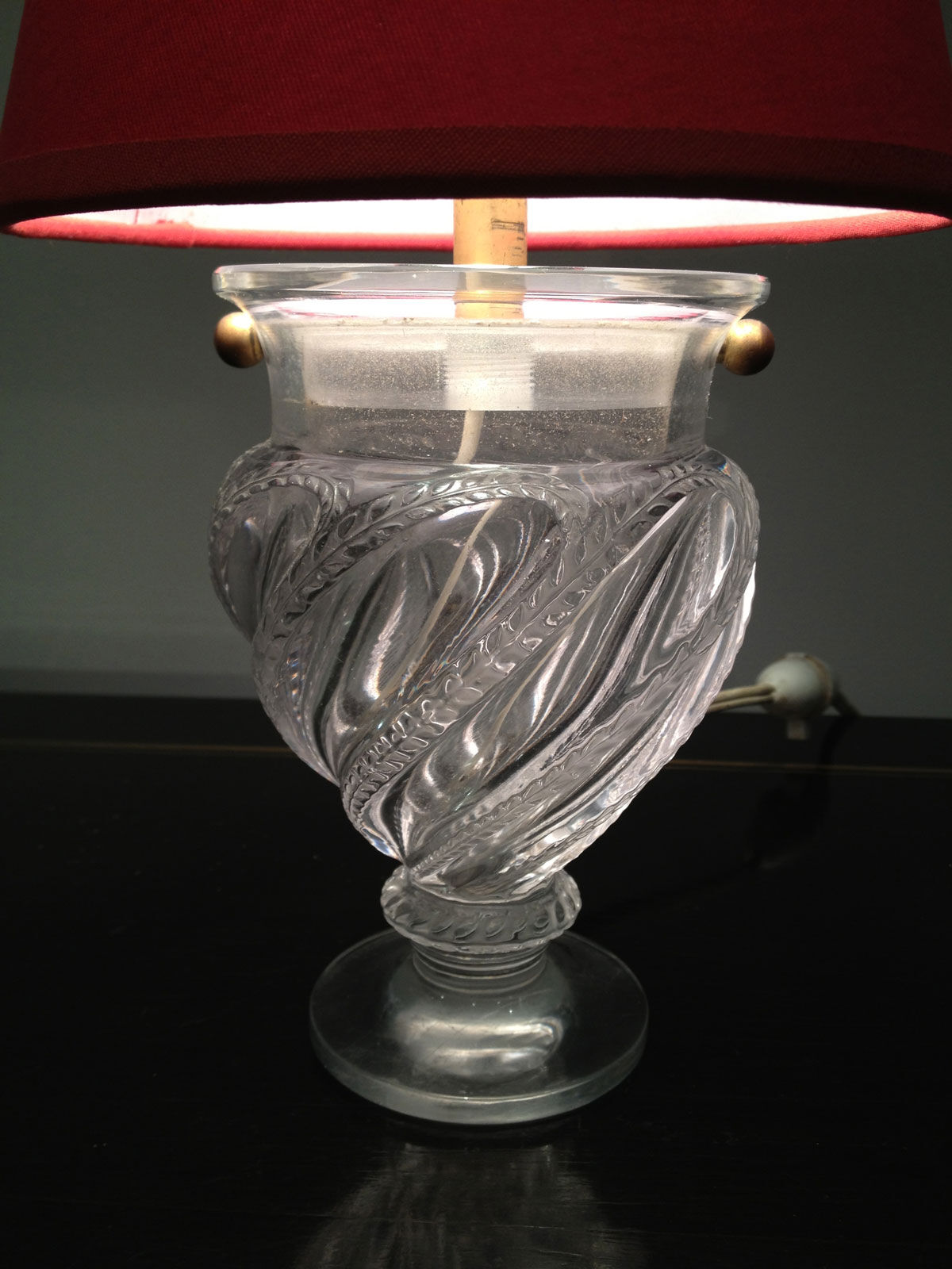 Petite lampe en verre. Vers 1940