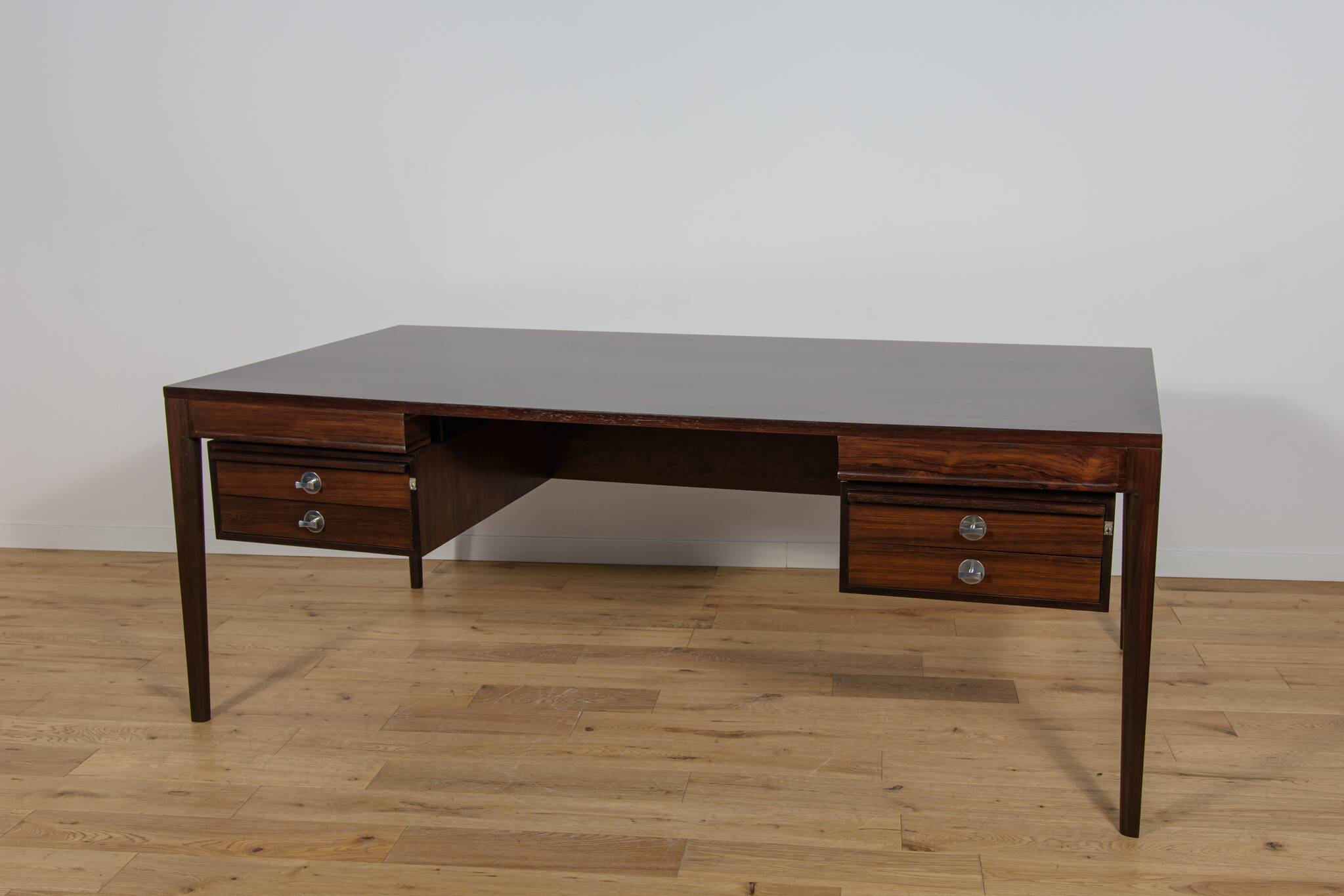 Mid-Century Rosewood Freestanding Desk FD 951 Model Diplomat.