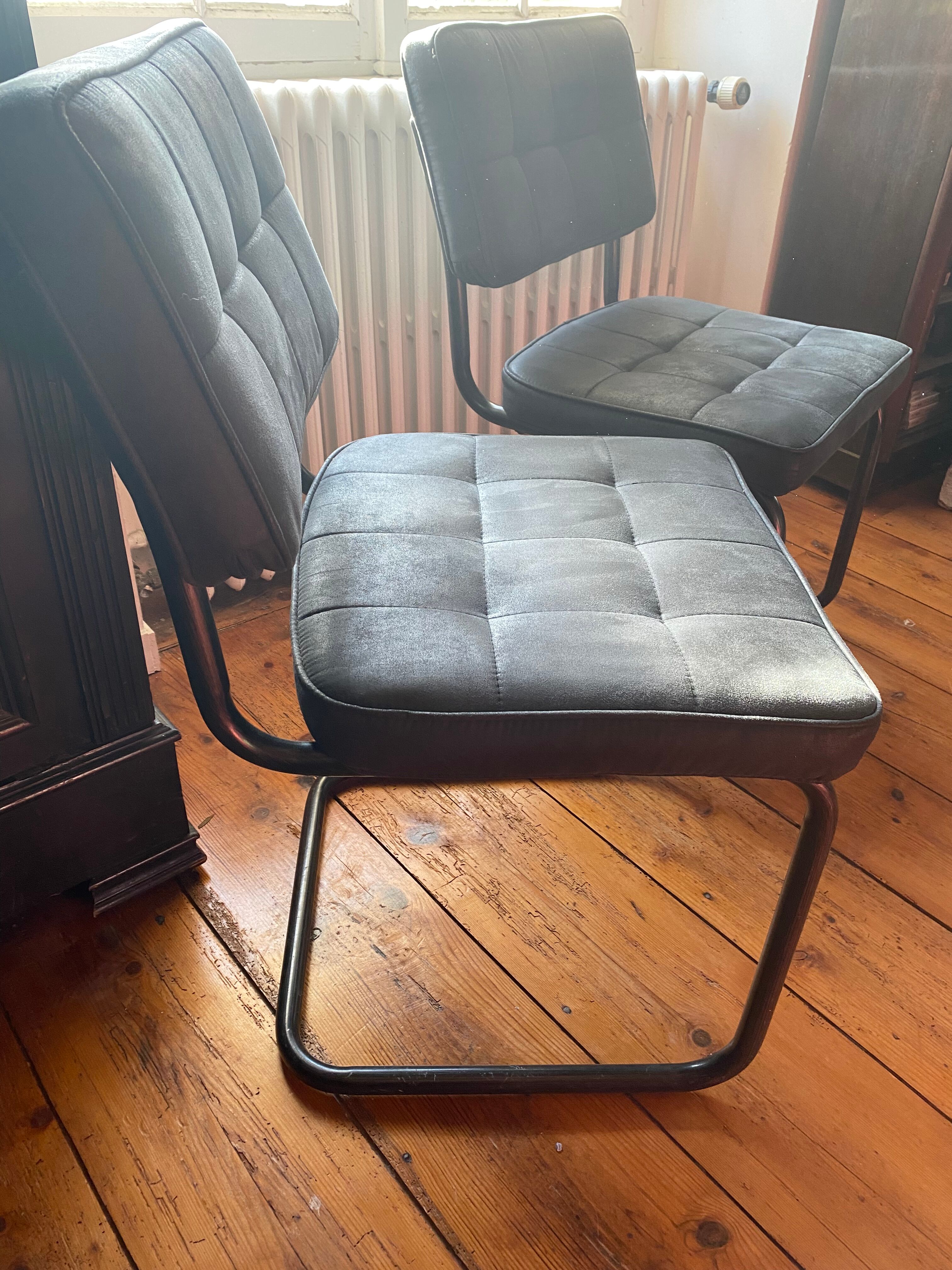4 leather chairs black