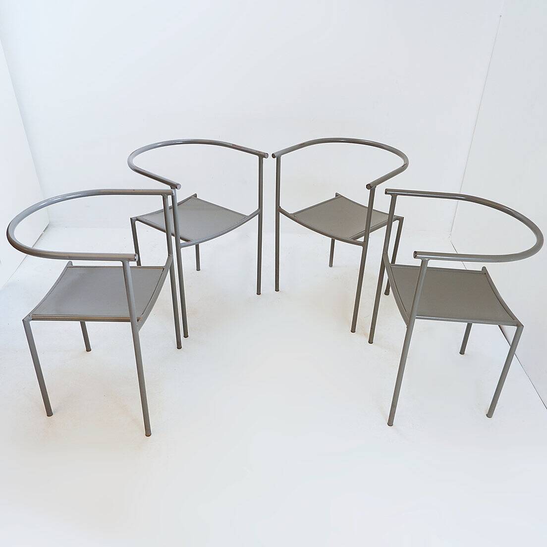Set of 4 gray metal chairs in the style of Starck's "Von Vogelsans" model
