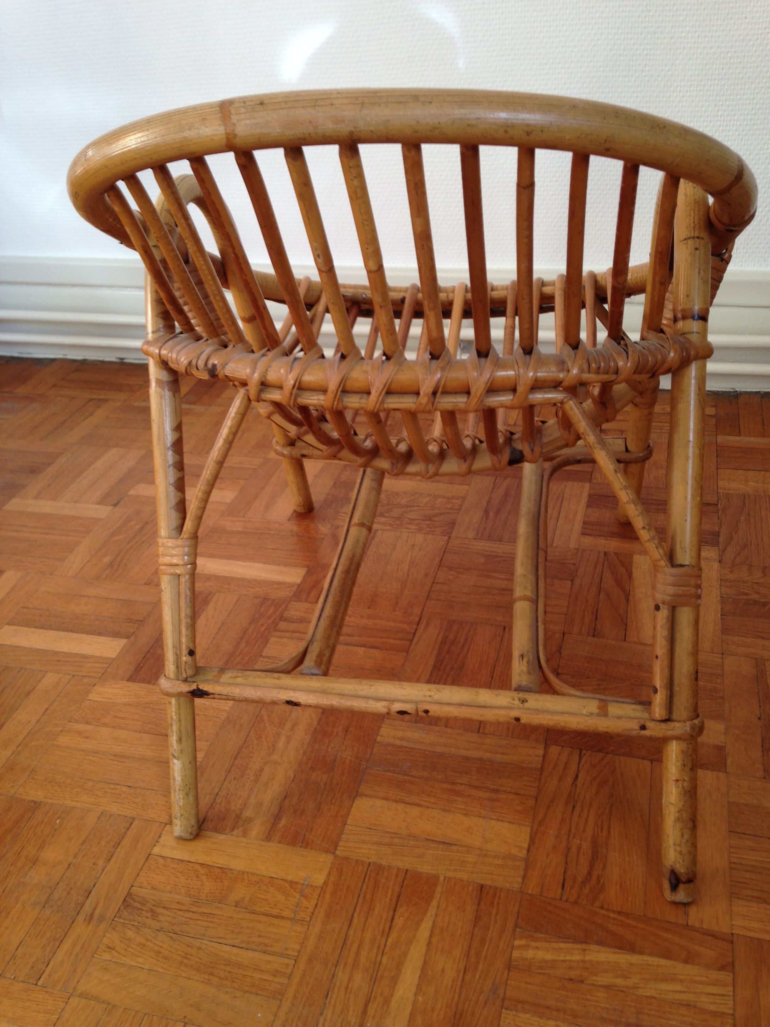 Shell child rattan chair