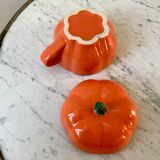 Orange lunch cup in the shape of squash 70s