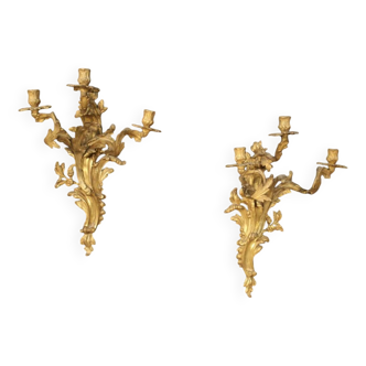 Pair of French wall lights in gilded bronze in Louis XV style