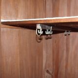 Asymmetric wardrobe