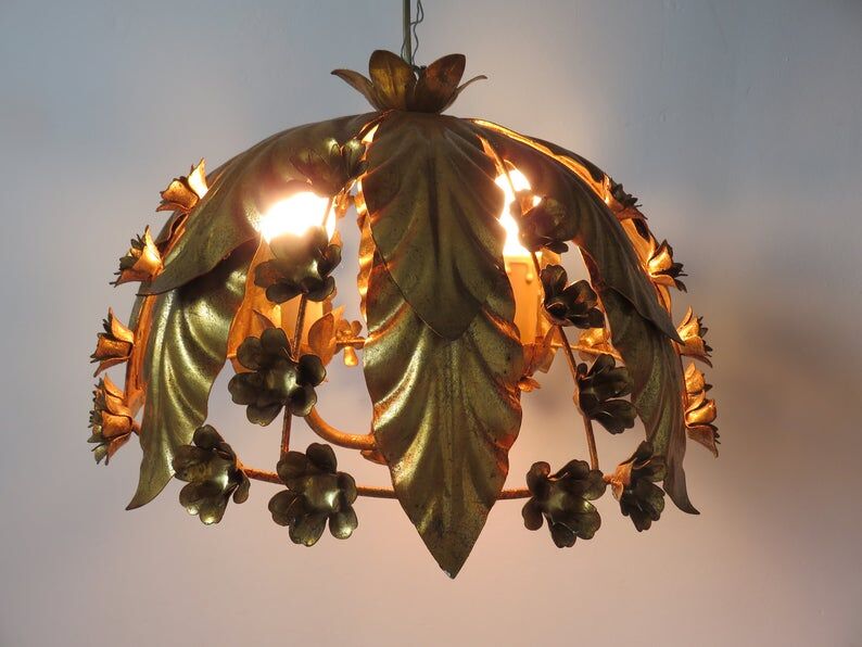 Gold leaf floral ceiling light in gold metal 70