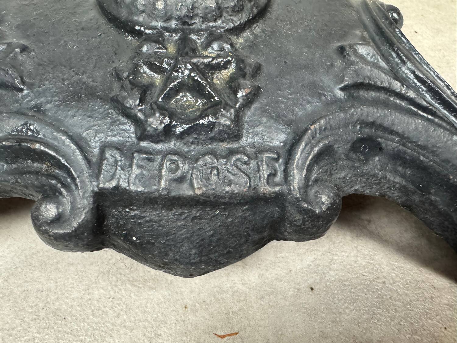 Healing bistro marble and cast iron 19th century