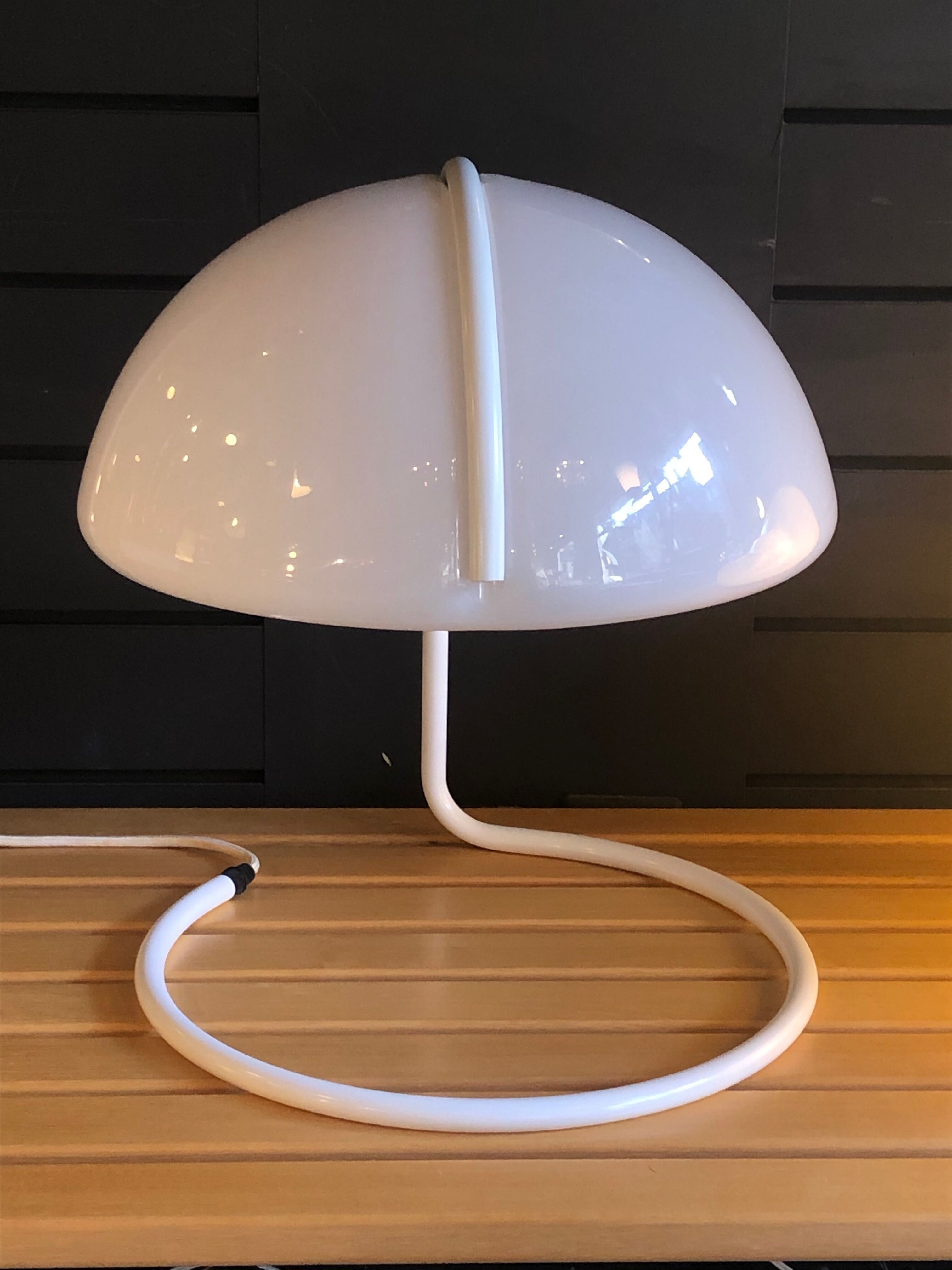 Luigi Massoni's "Conchiglia" lamp for Harvey Guzzini