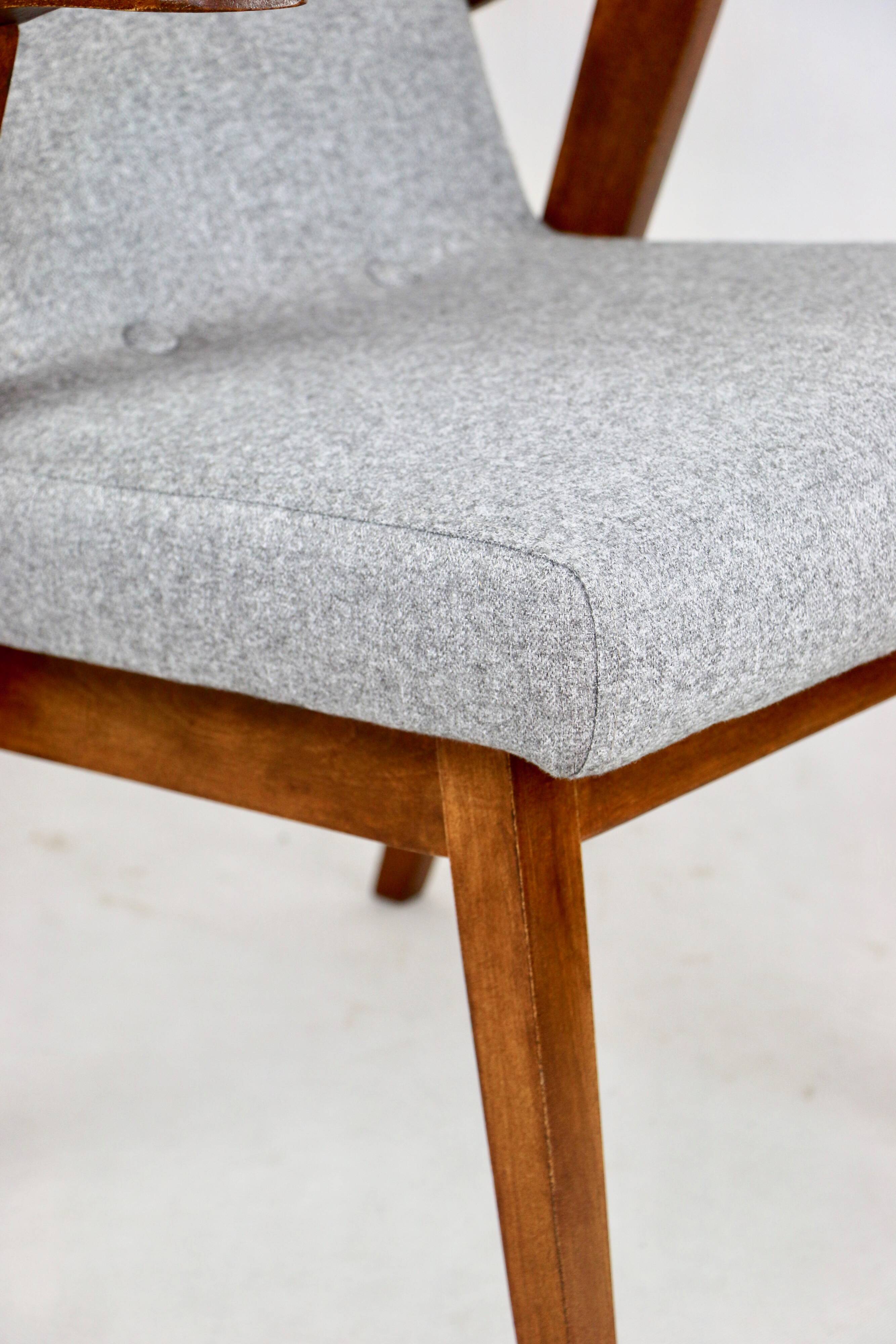 Set of  vintage armchairs chairs 300-123, design by M. Puchała - grey herringbone