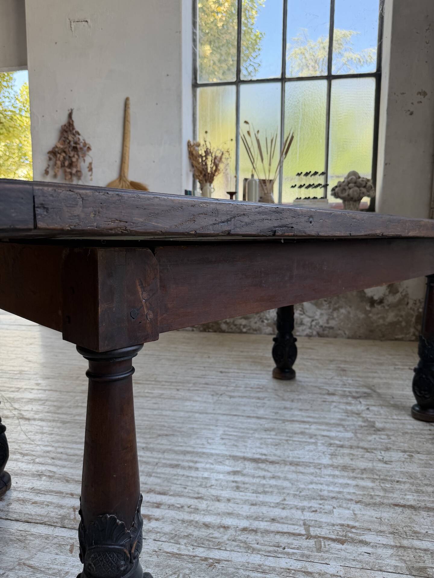 19th-century castle table, carved solid oak, 190cm.