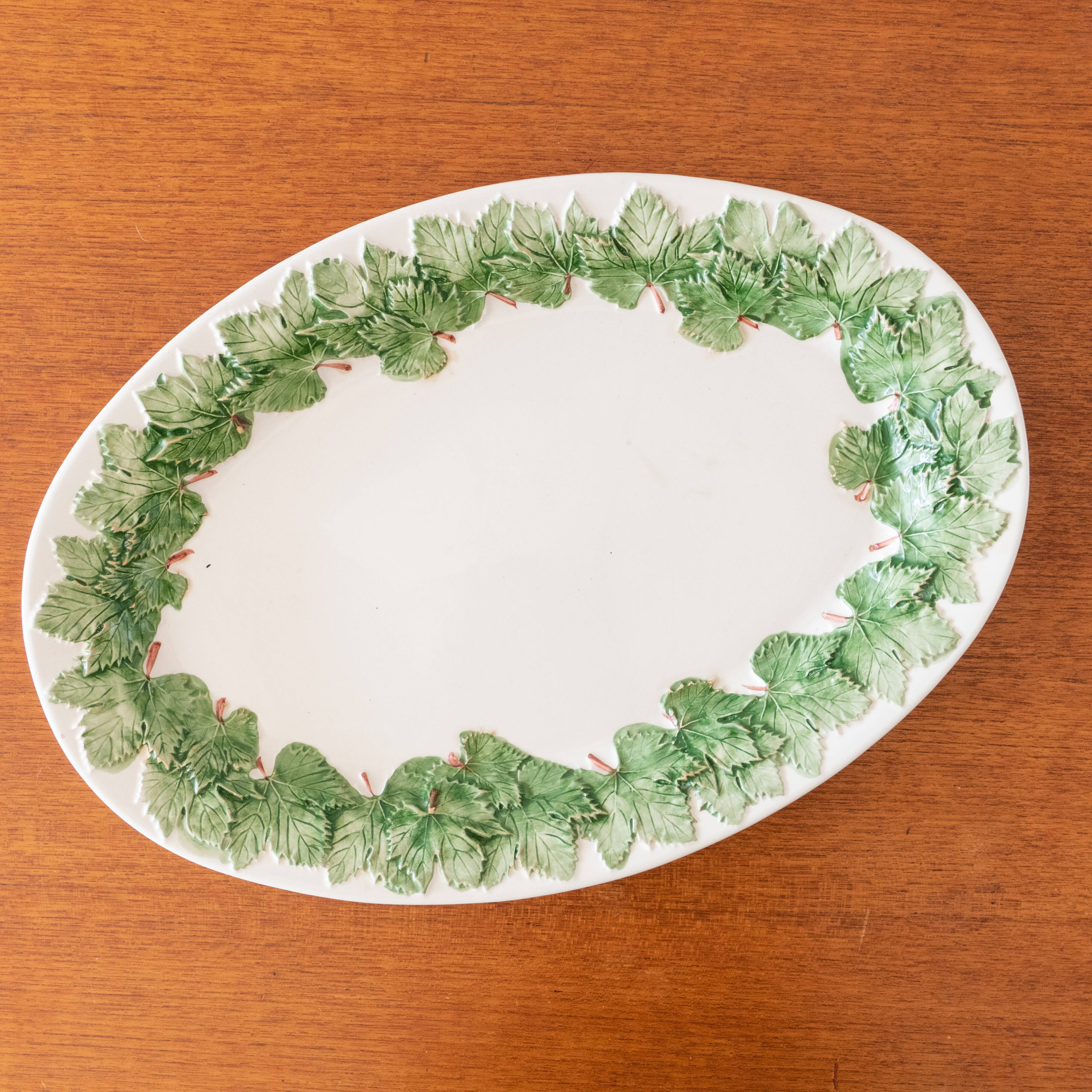 Dish in maple leaf slip