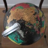 Globe terrestre lumineux noir
