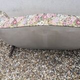 Vintage toad bench sofa with flowers