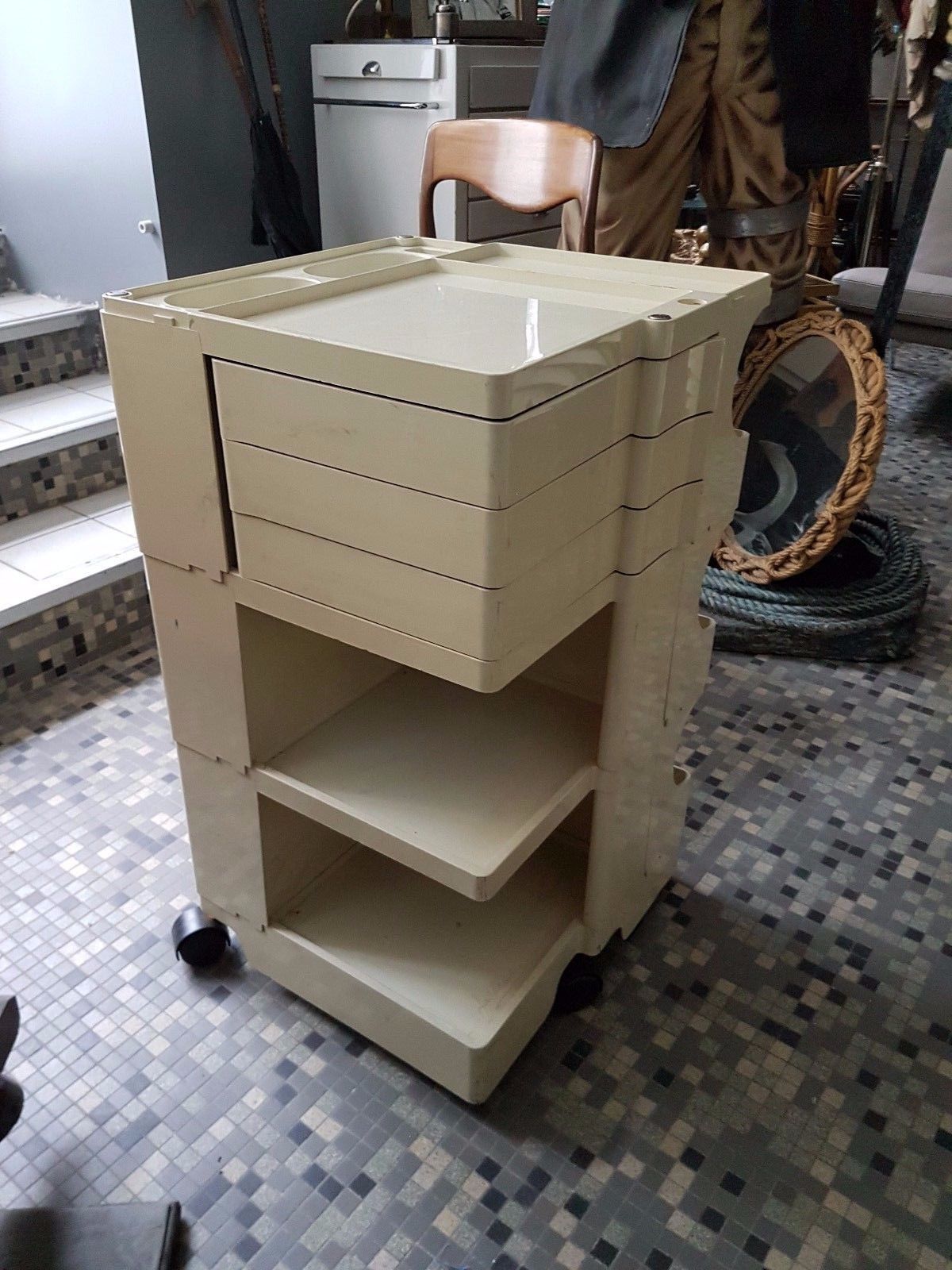 Mobile furniture Joe Colombo Boby