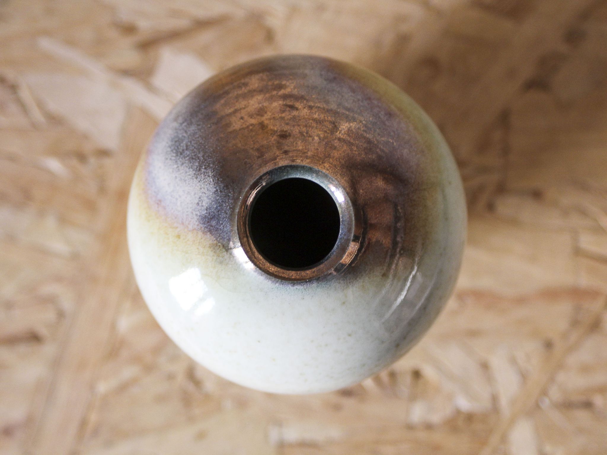 Vase en porcelaine émaillé Paul Beckrich
