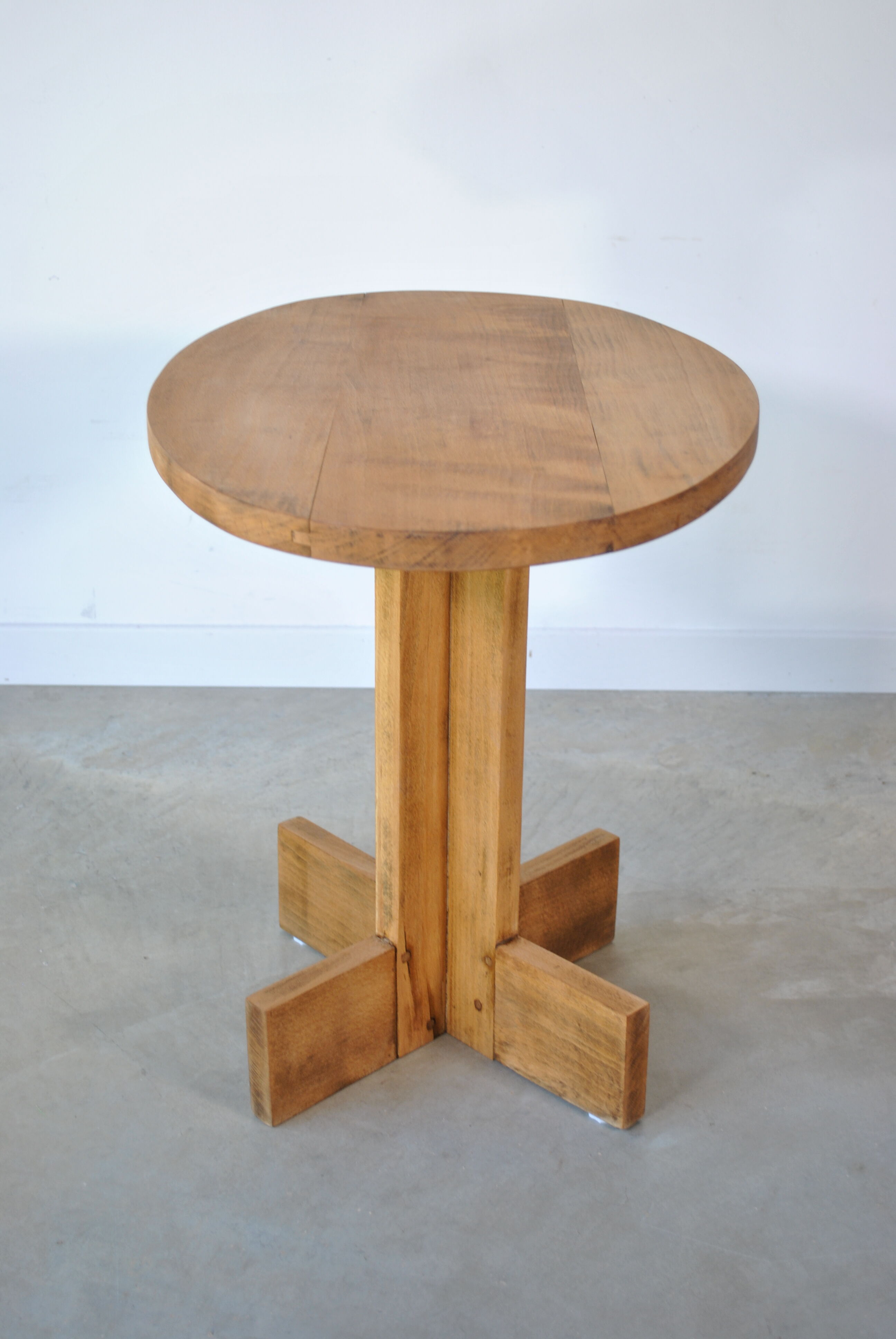Oak pedestal table circa 1950