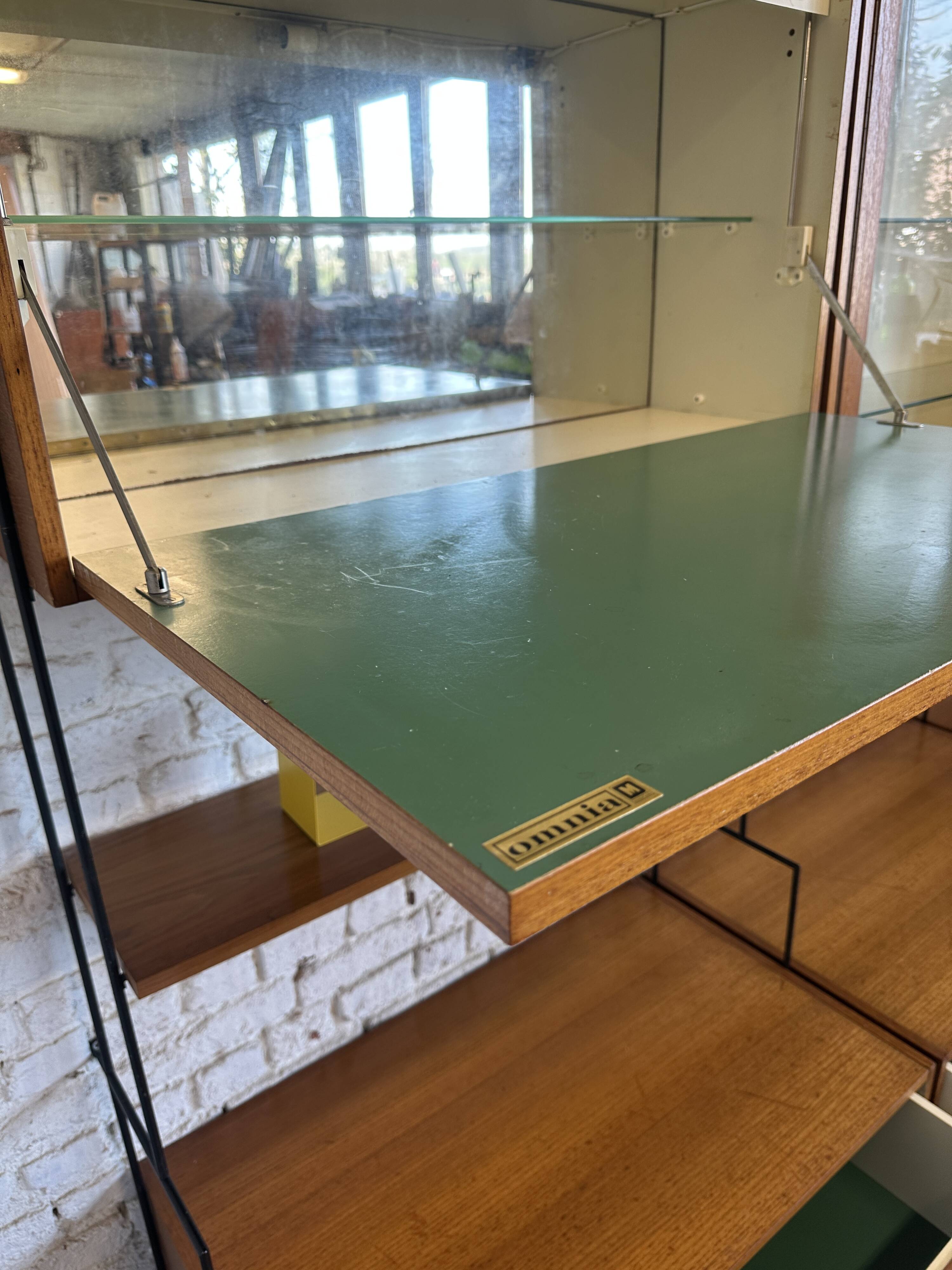 Bookcase DDR Omnia 1960 vintage