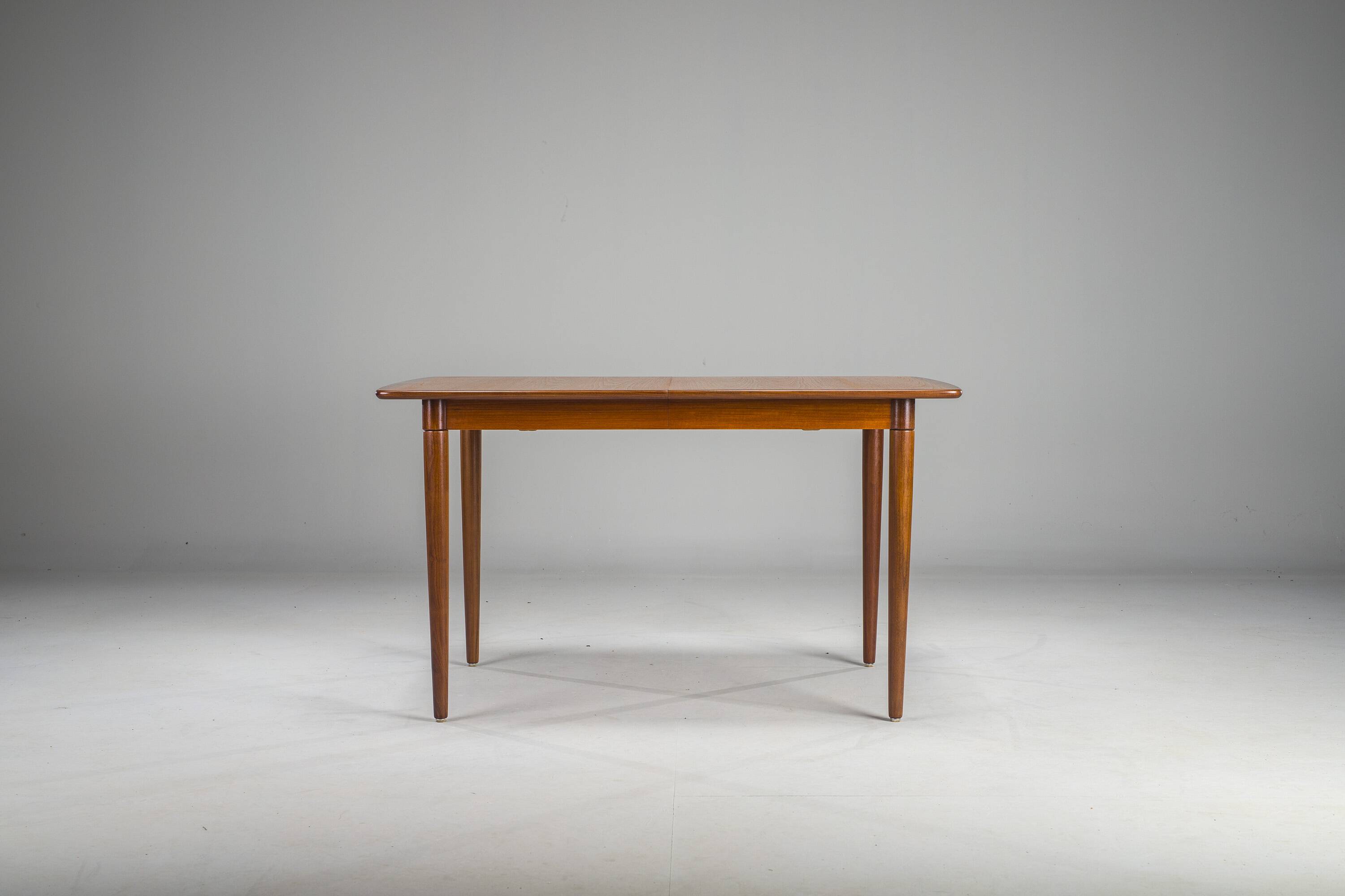 Table extensible par Gustav Bahus, 1960