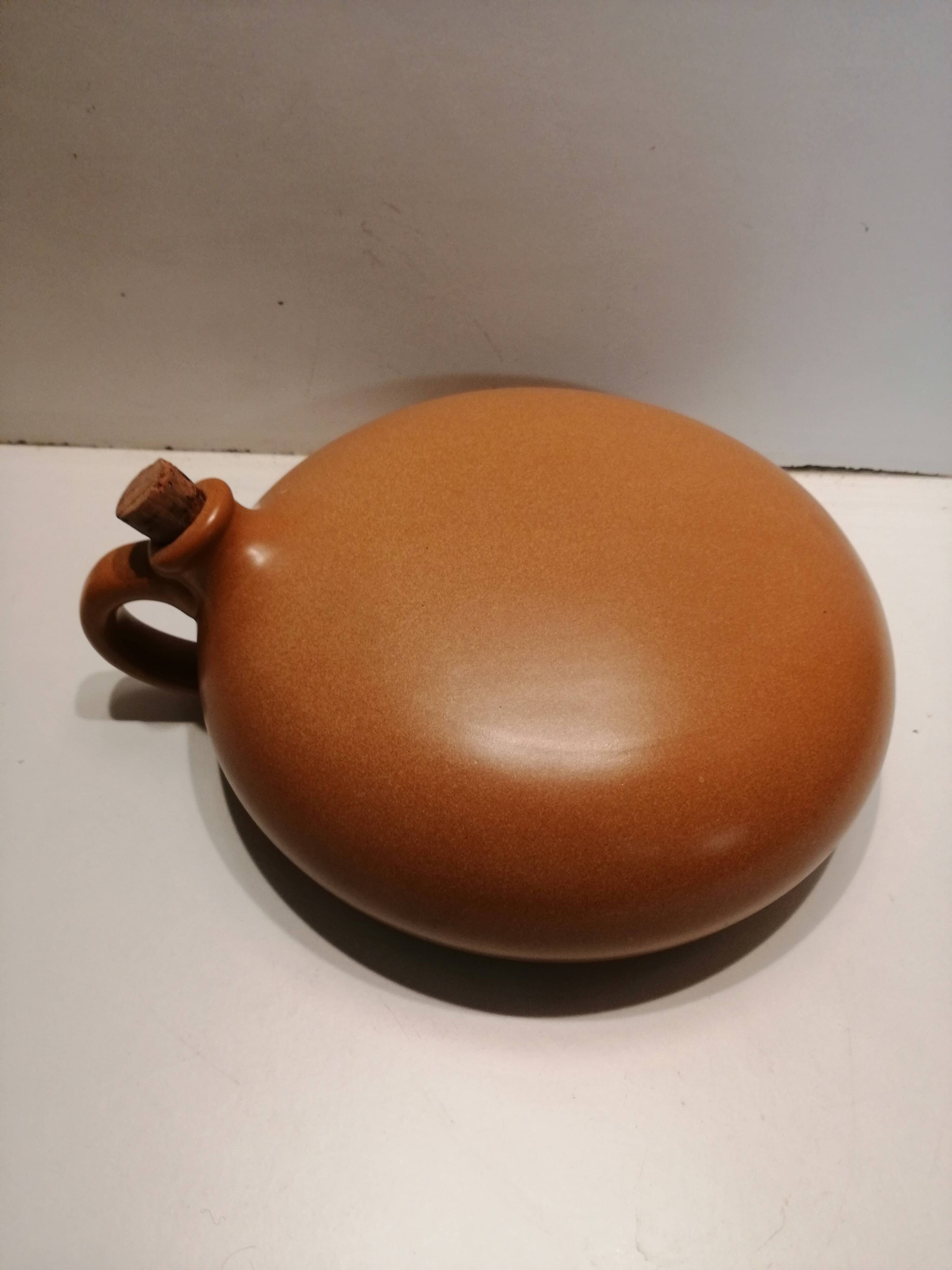 Ancienne bouillotte en terre cuite vernissée