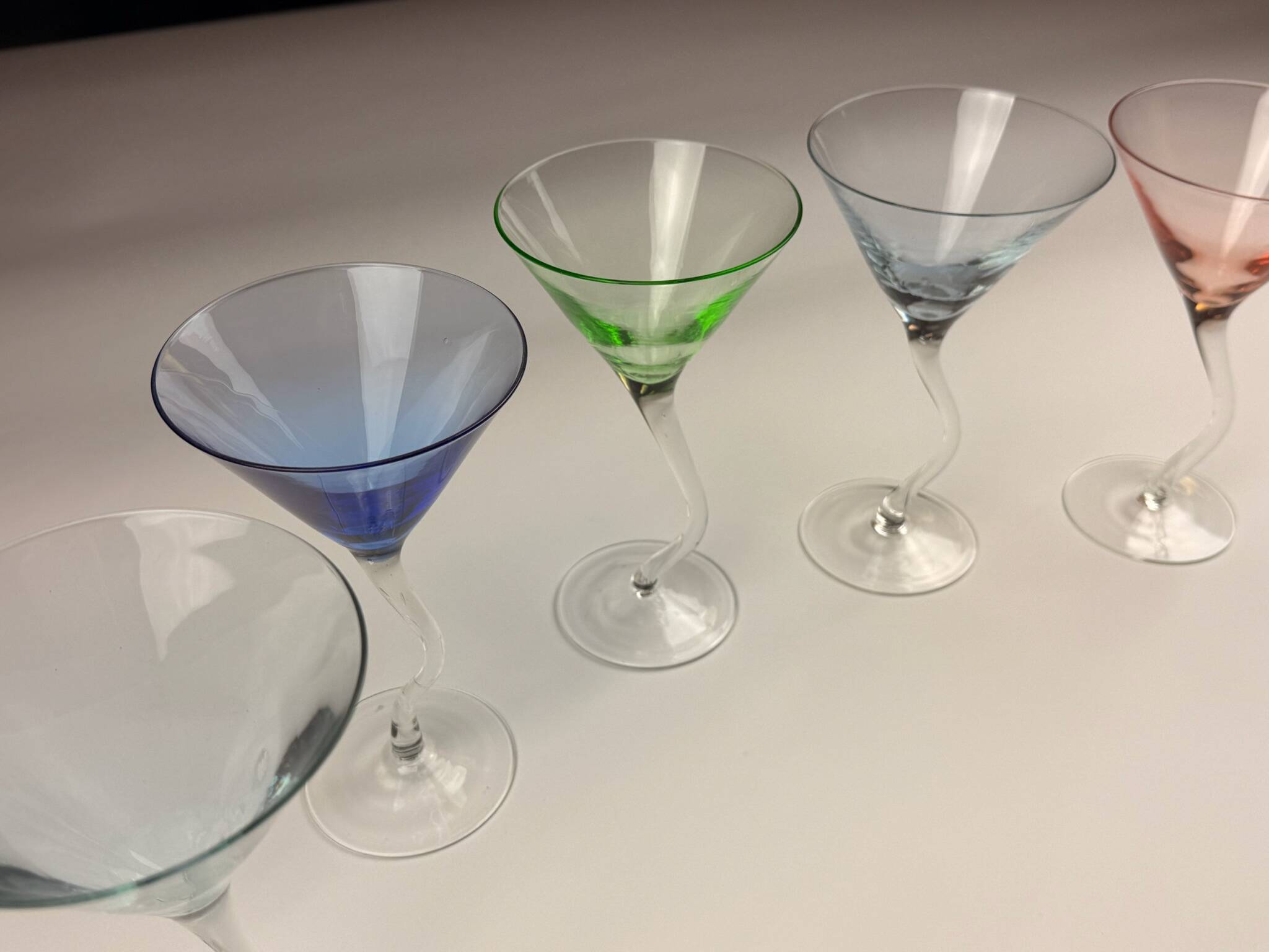Verres à cocktail vintage à pied torsadé