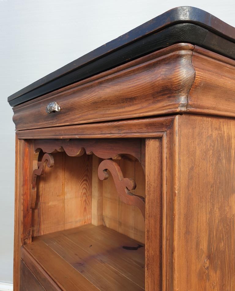 High chest of drawers furniture XIXth with niche