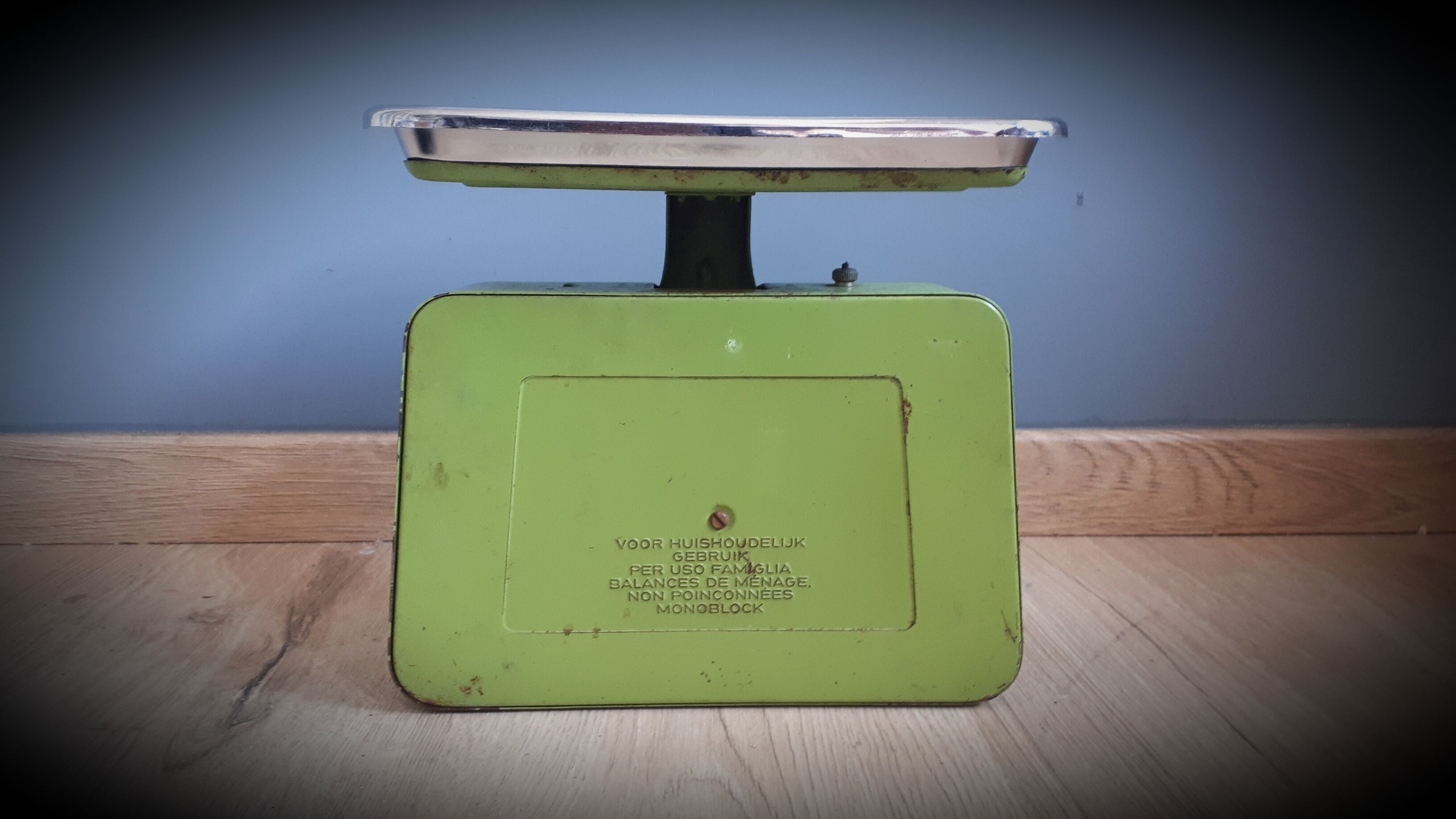 Stube scale 10kg green