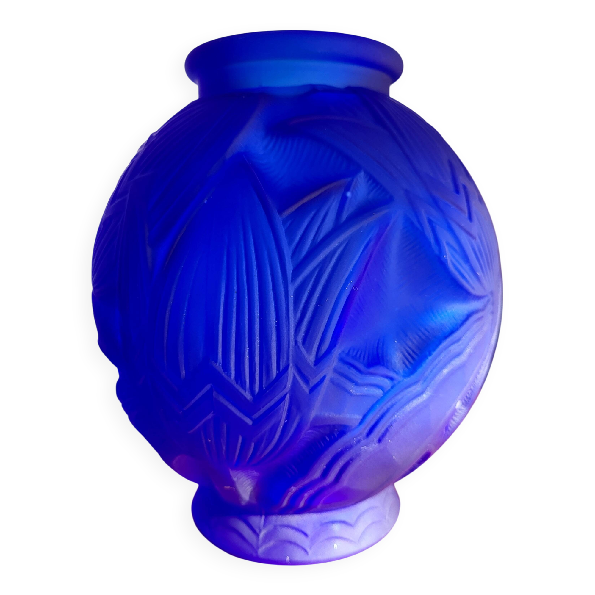 Vase art déco en persglas bleu givré, « Les nénuphars » Pierre D'Avesn