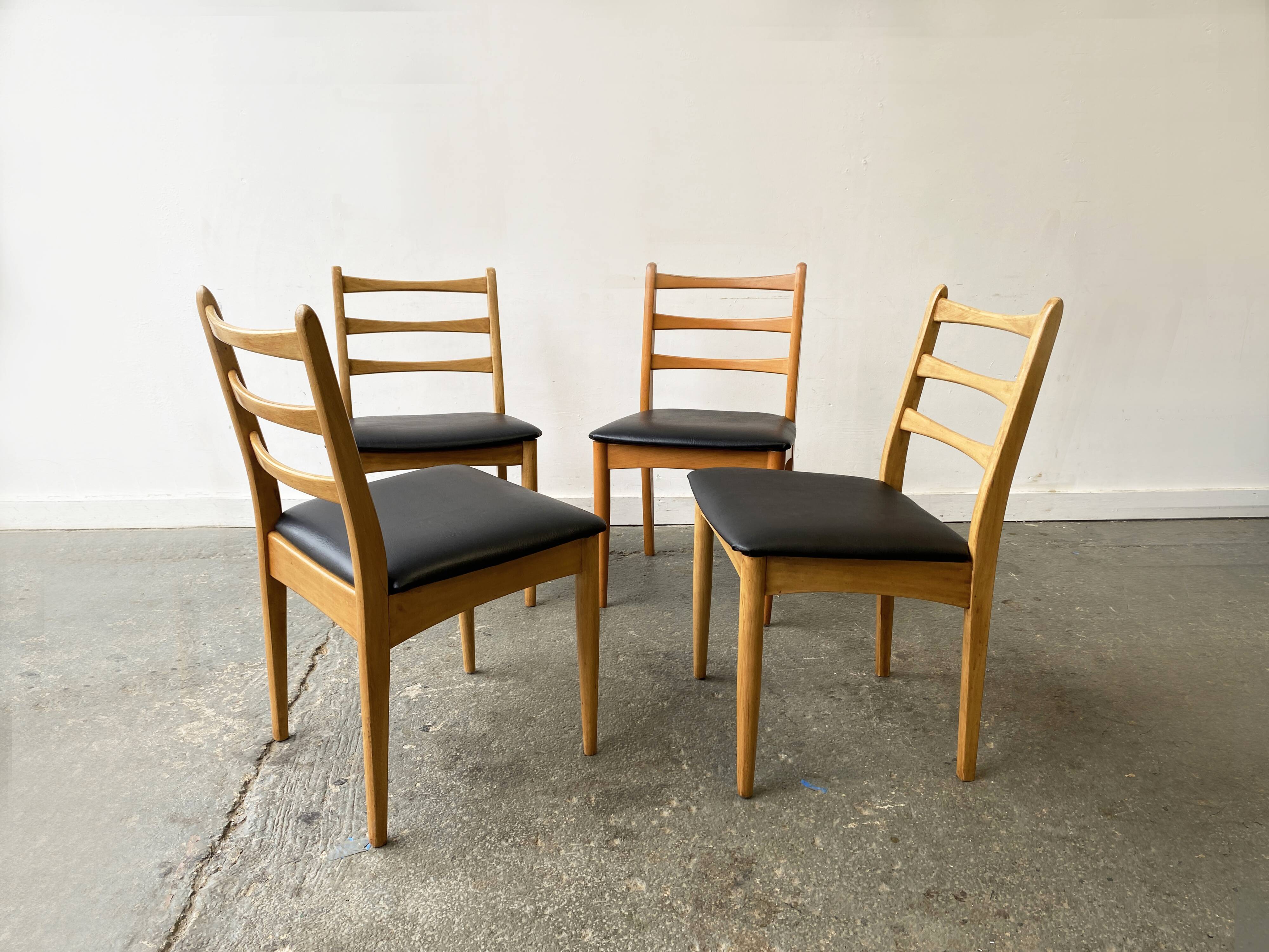 Set of 4 Mid-Century 1970’s dining chairs by Schreiber Furniture