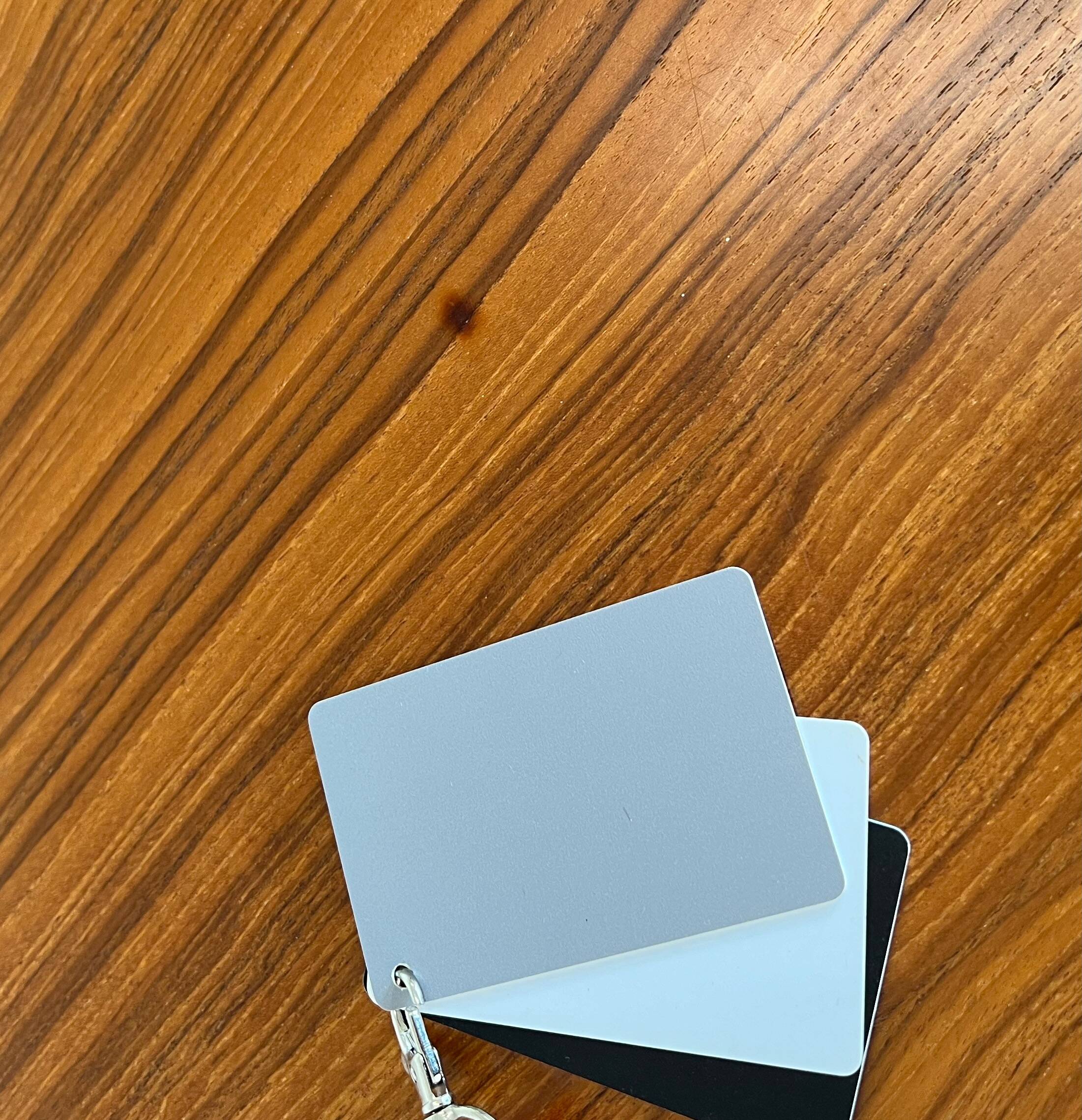 Table à manger danoise du milieu du siècle en teck par AS Møbler.