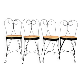 Set of 4 vintage wrought iron chairs from the 1940s.