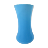 Vase en opaline bleue
