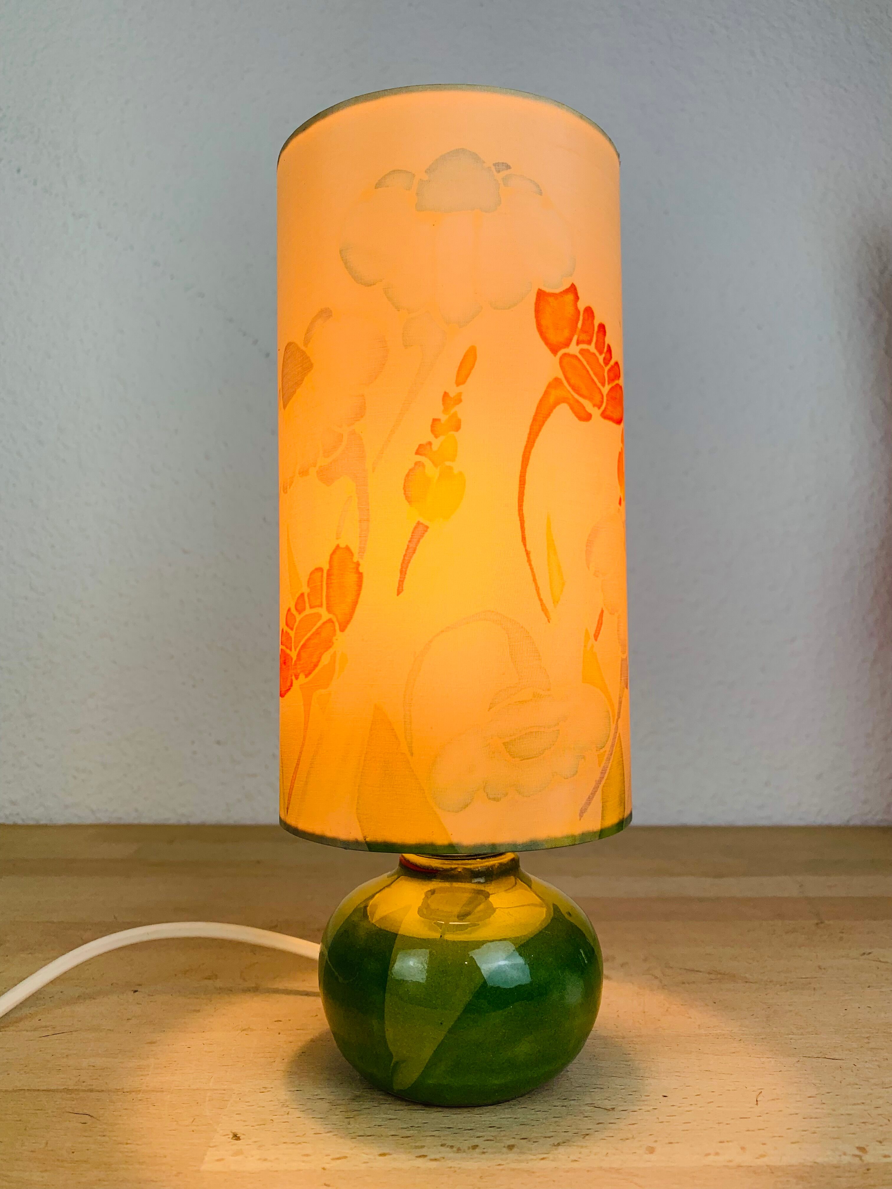 Green ceramic ball lamp