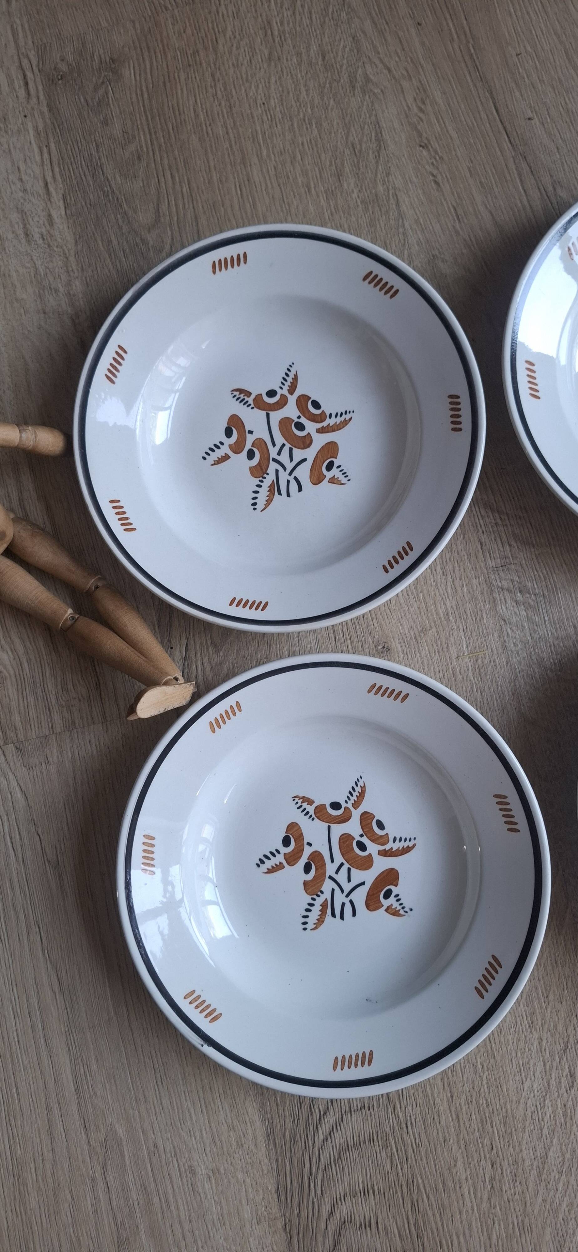 Set of 6 Luneville OOnon plates