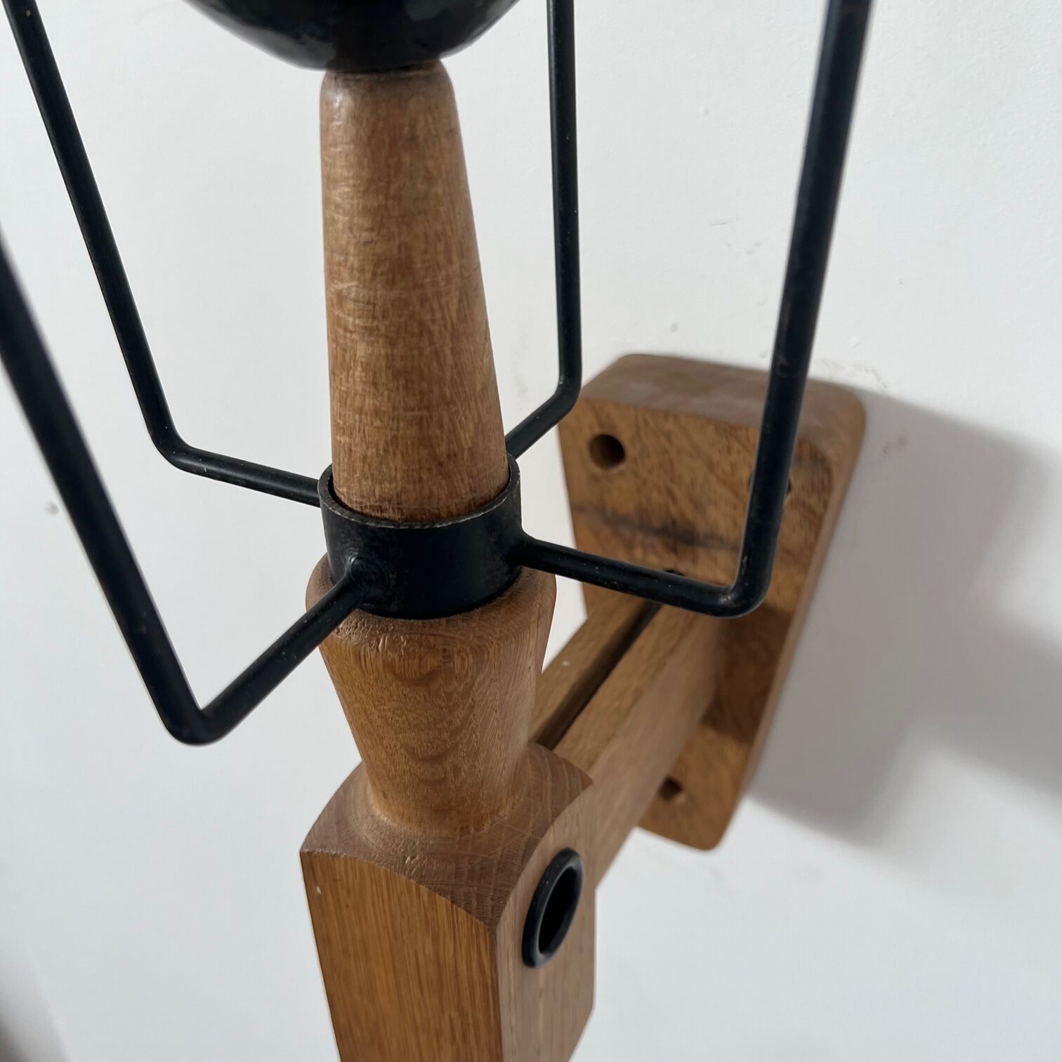 Guillerme et Chambron oak single wall light