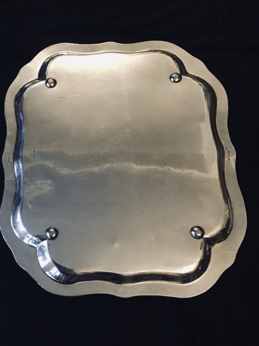 Lined metal service tray