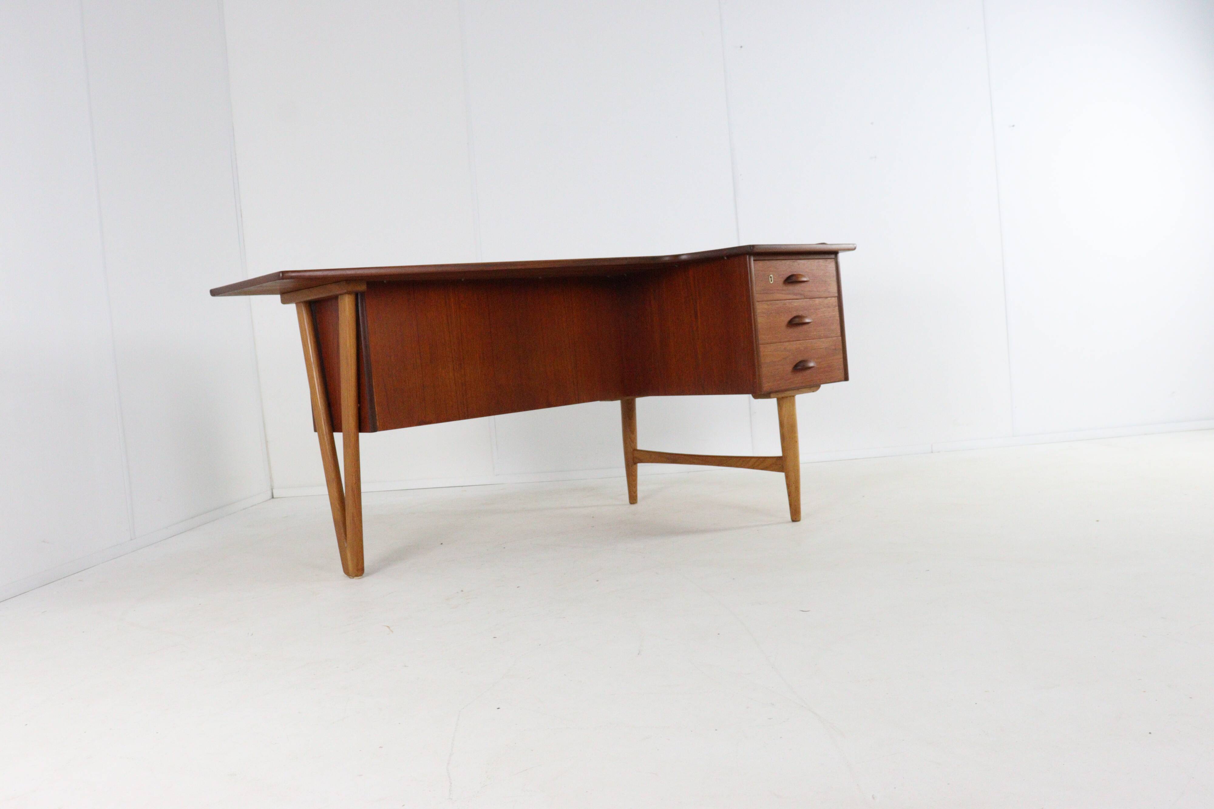 Danish boomerang desk by Peter Løvig Nielsen for Hedensted Møbelfabrik