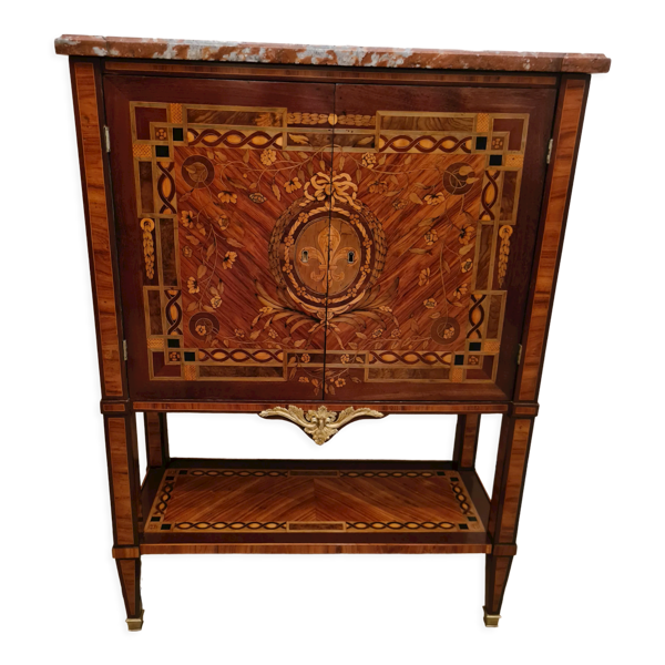Buffet à vantaux style Louis XVI — Beyit