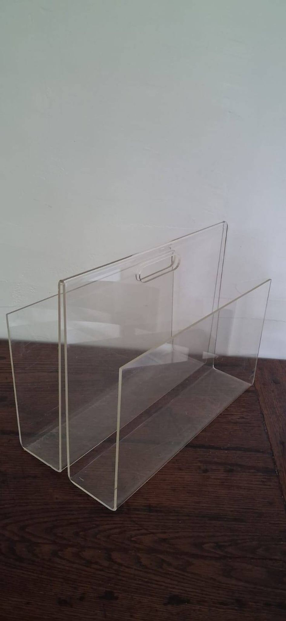Porte-revues vintage en plexis-glace transparent années 1970