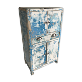 Buffet parisien patiné