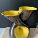 Vase jaune et noir